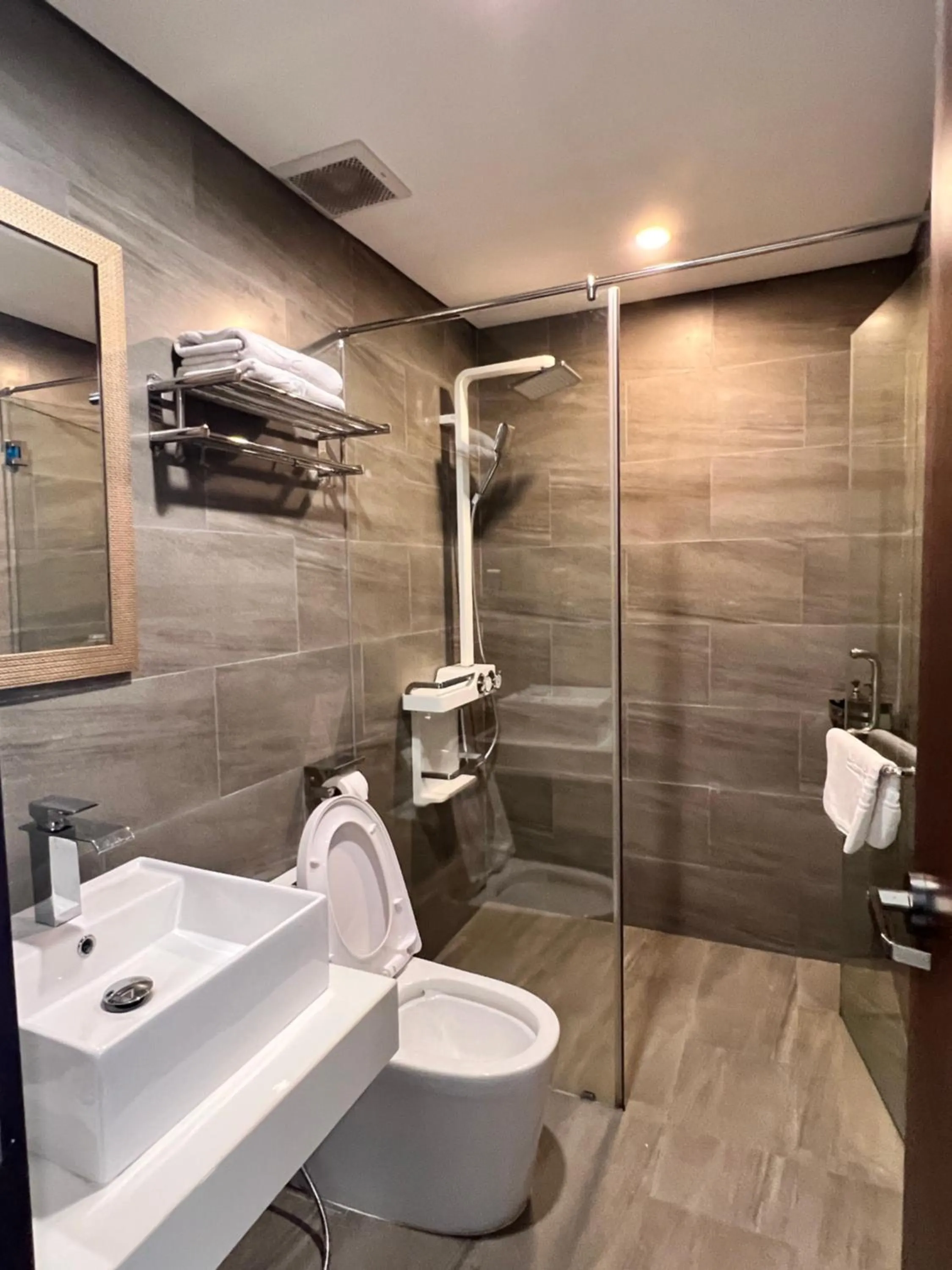 Shower in K Hotel Sauna and Massage