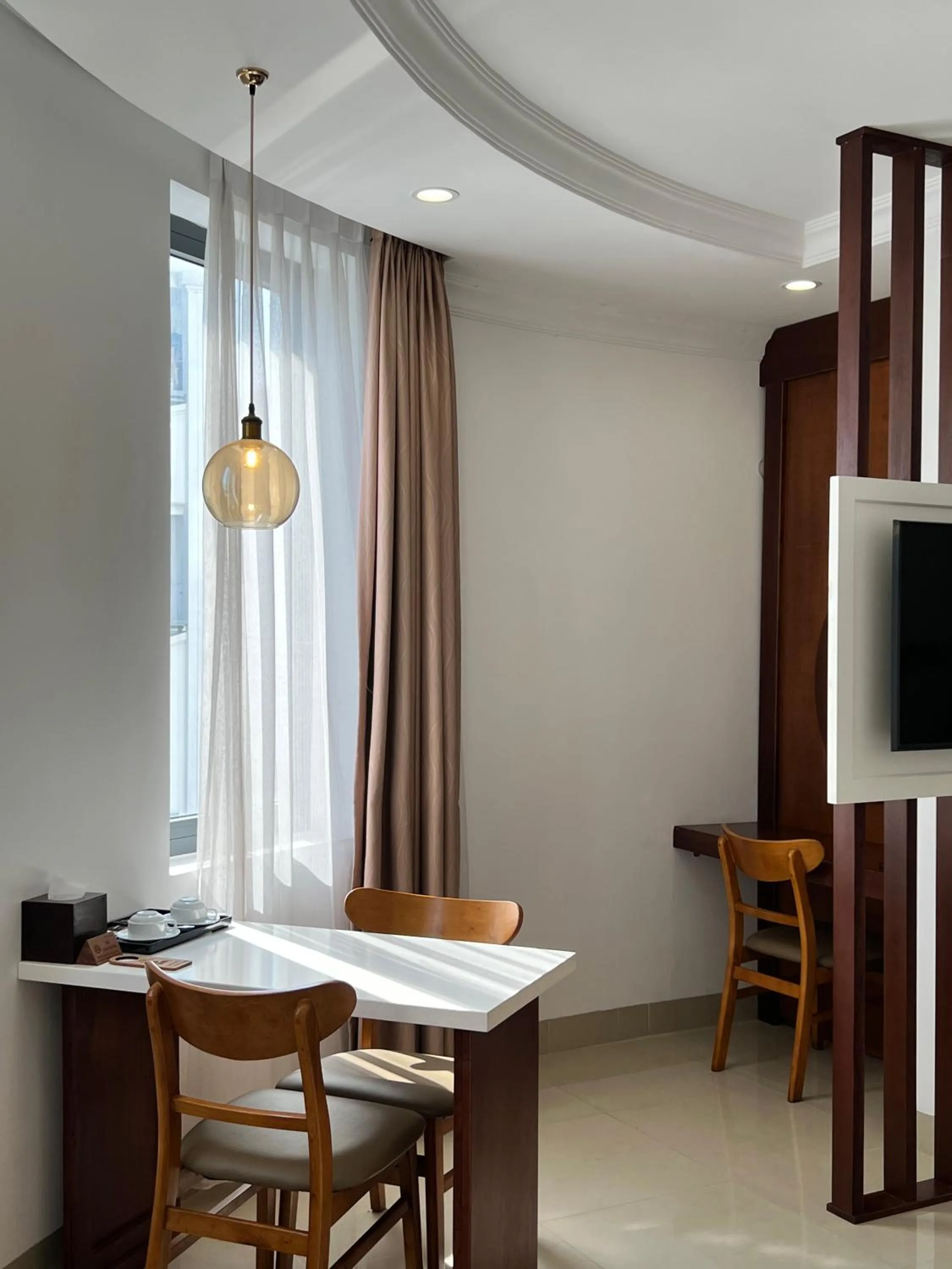 Dining area in K Hotel Sauna and Massage