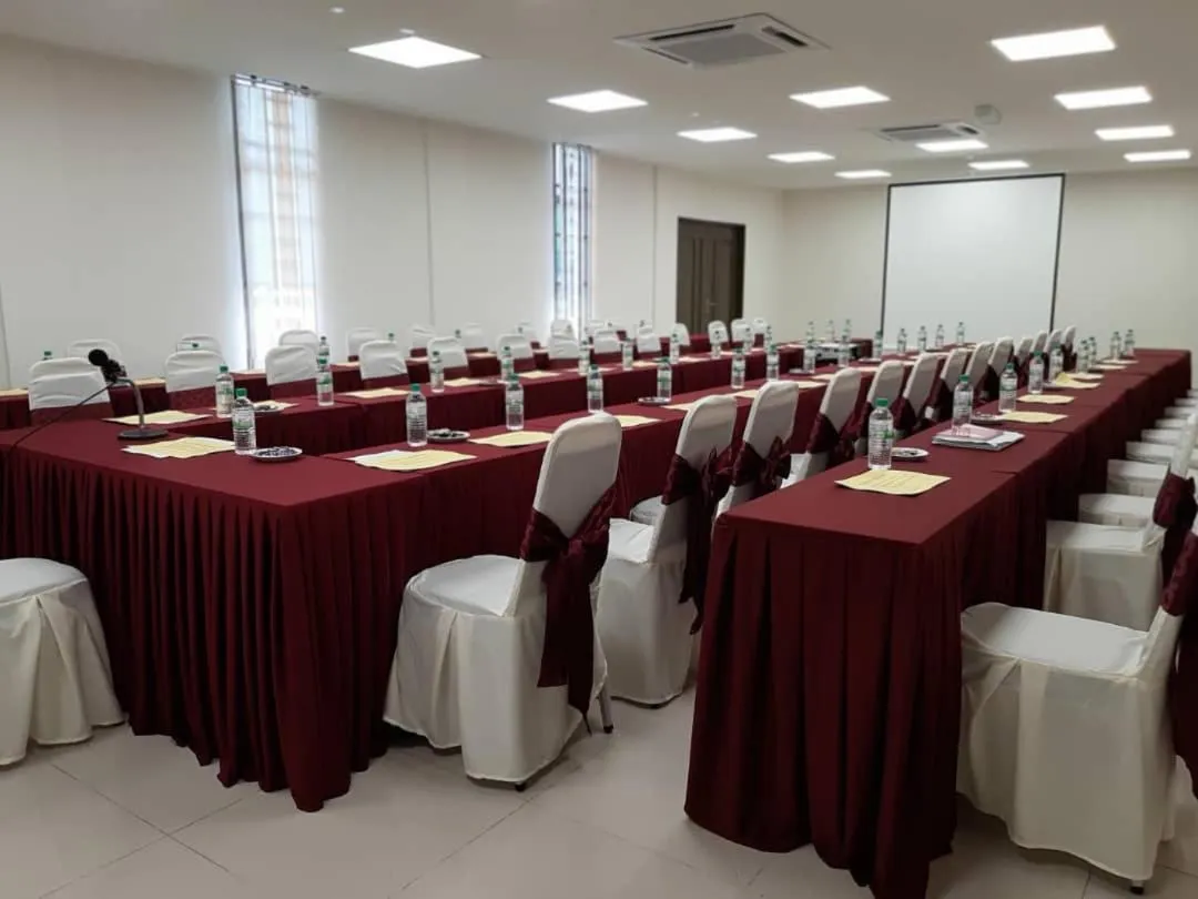 Business facilities in SERDANG LAKE VIEW RESORT