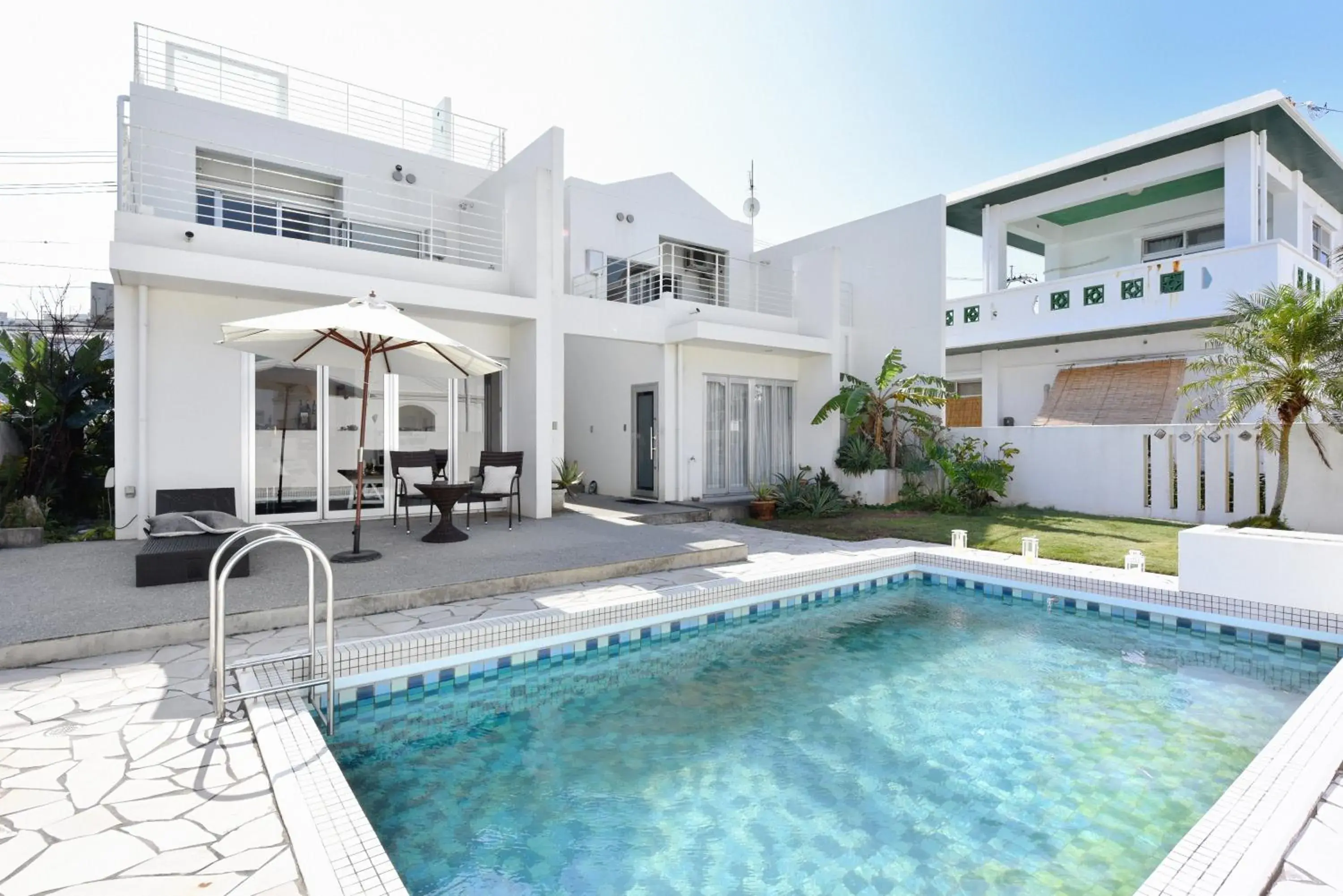 Property building in Route 6 Inn Property building in Route 6 Inn