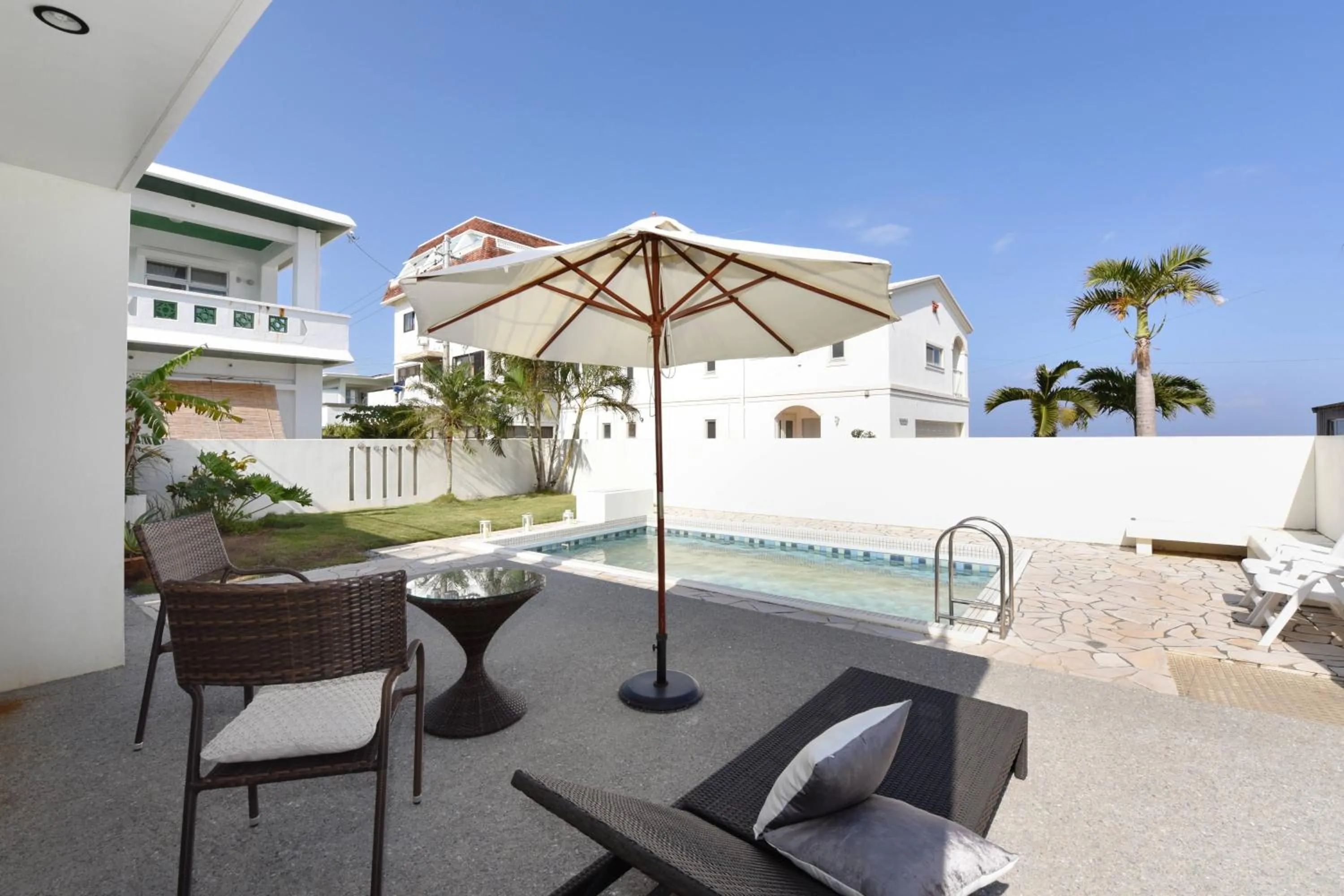 Patio in Route 6 Inn