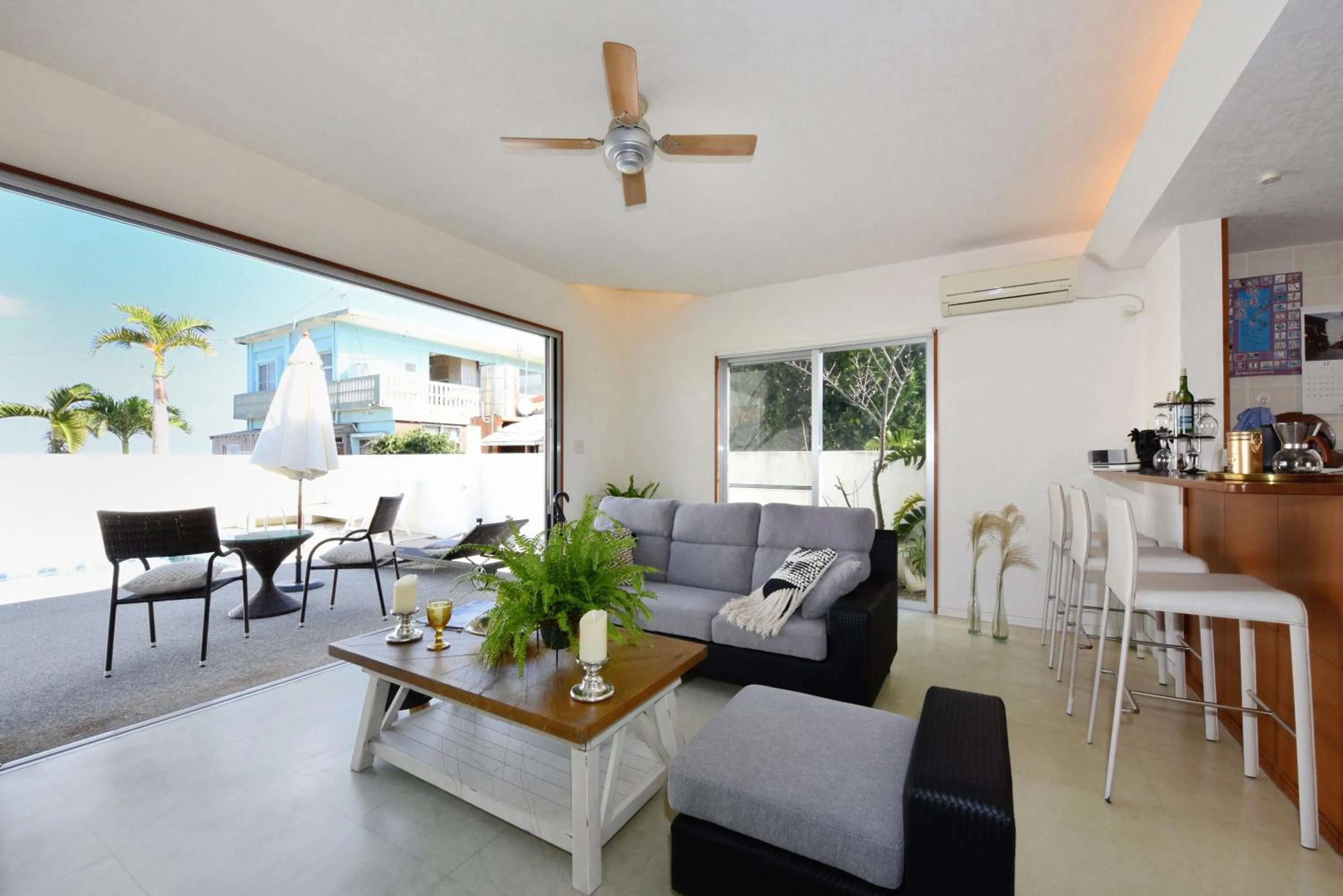 Lounge or bar in Route 6 Inn