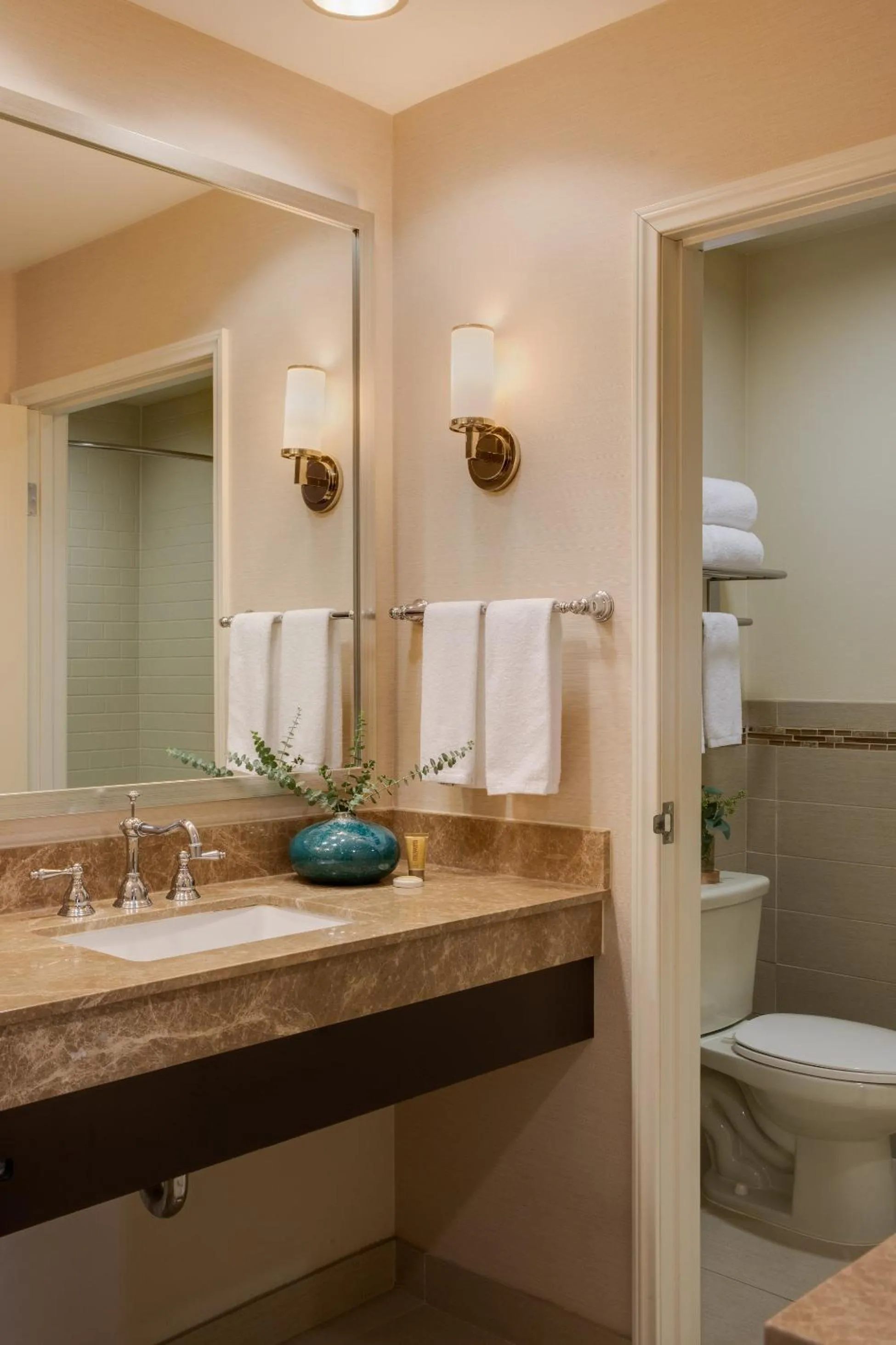 Bathroom in Ayres Hotel Fountain Valley - Huntington Beach