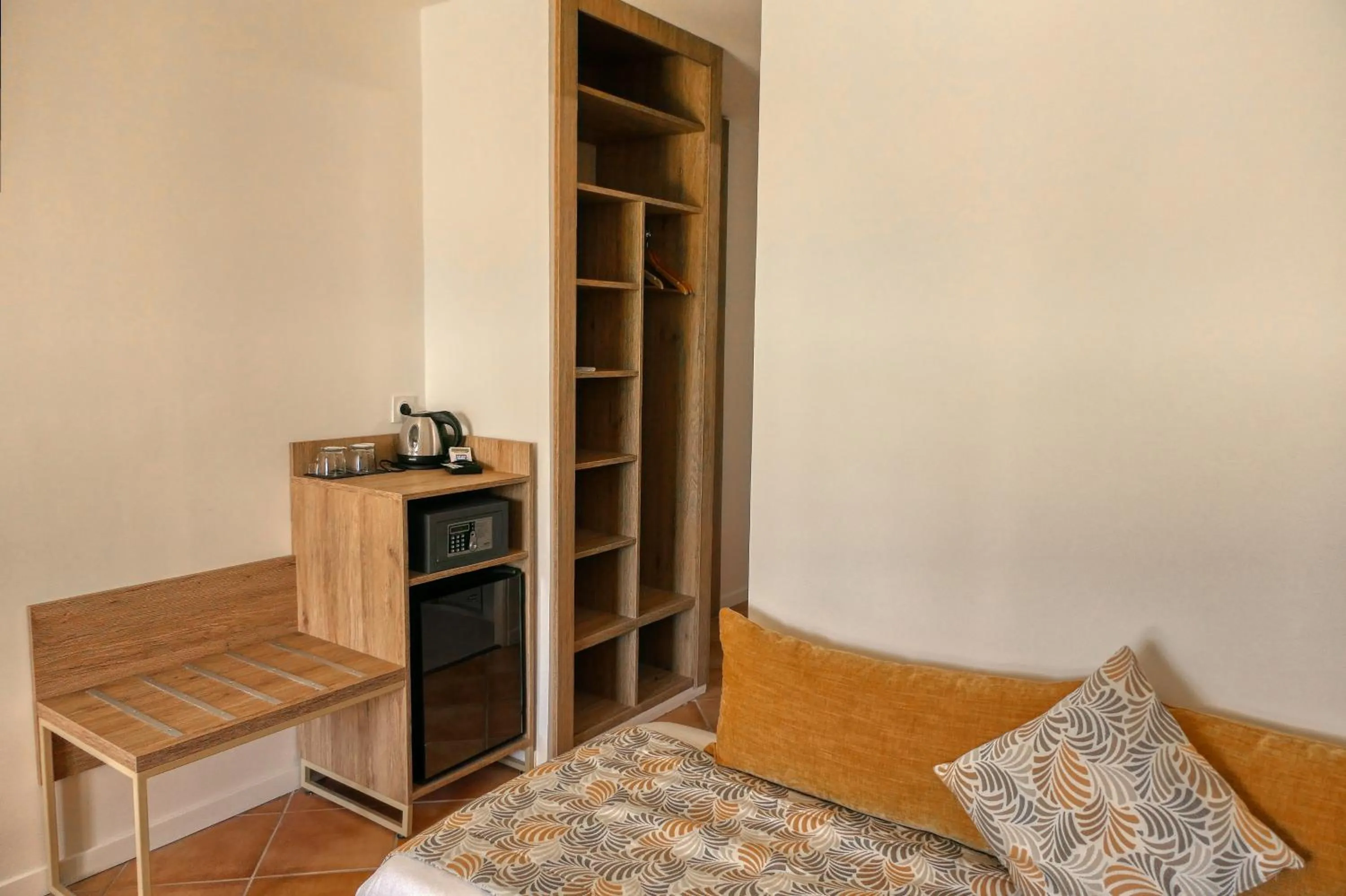 Photo of the whole room, Bed in Logis Hôtel Le Rodin