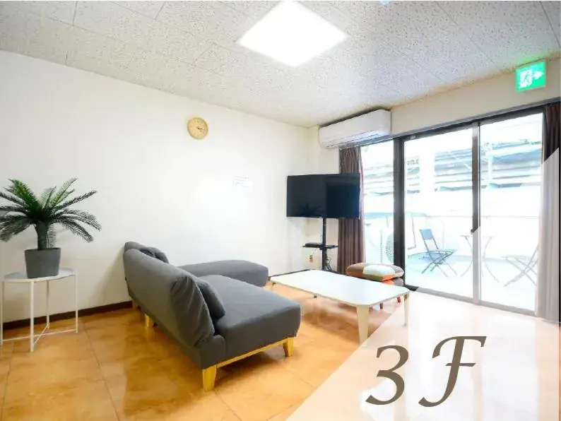 Apartment (4 Adults) - single occupancy in K's Hotel Apartment (4 Adults) - single occupancy in K's Hotel