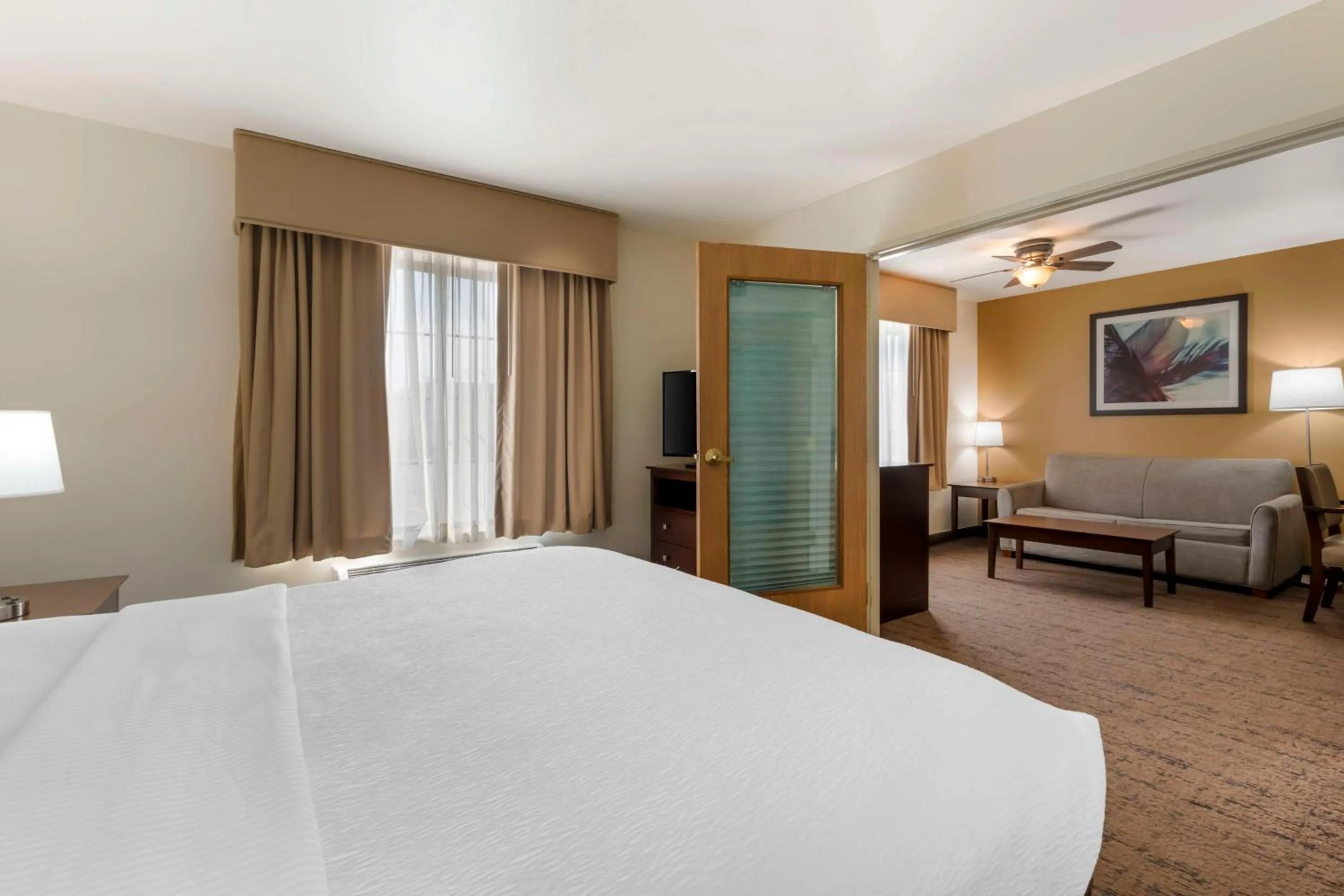 Bedroom, Bed in Best Western Yellowstone Crossing