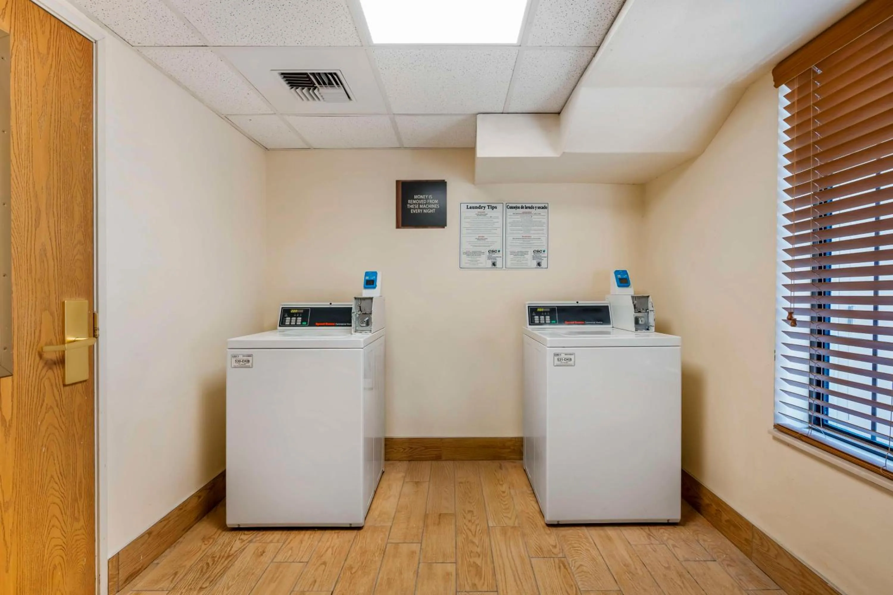 Property building in Best Western Yellowstone Crossing