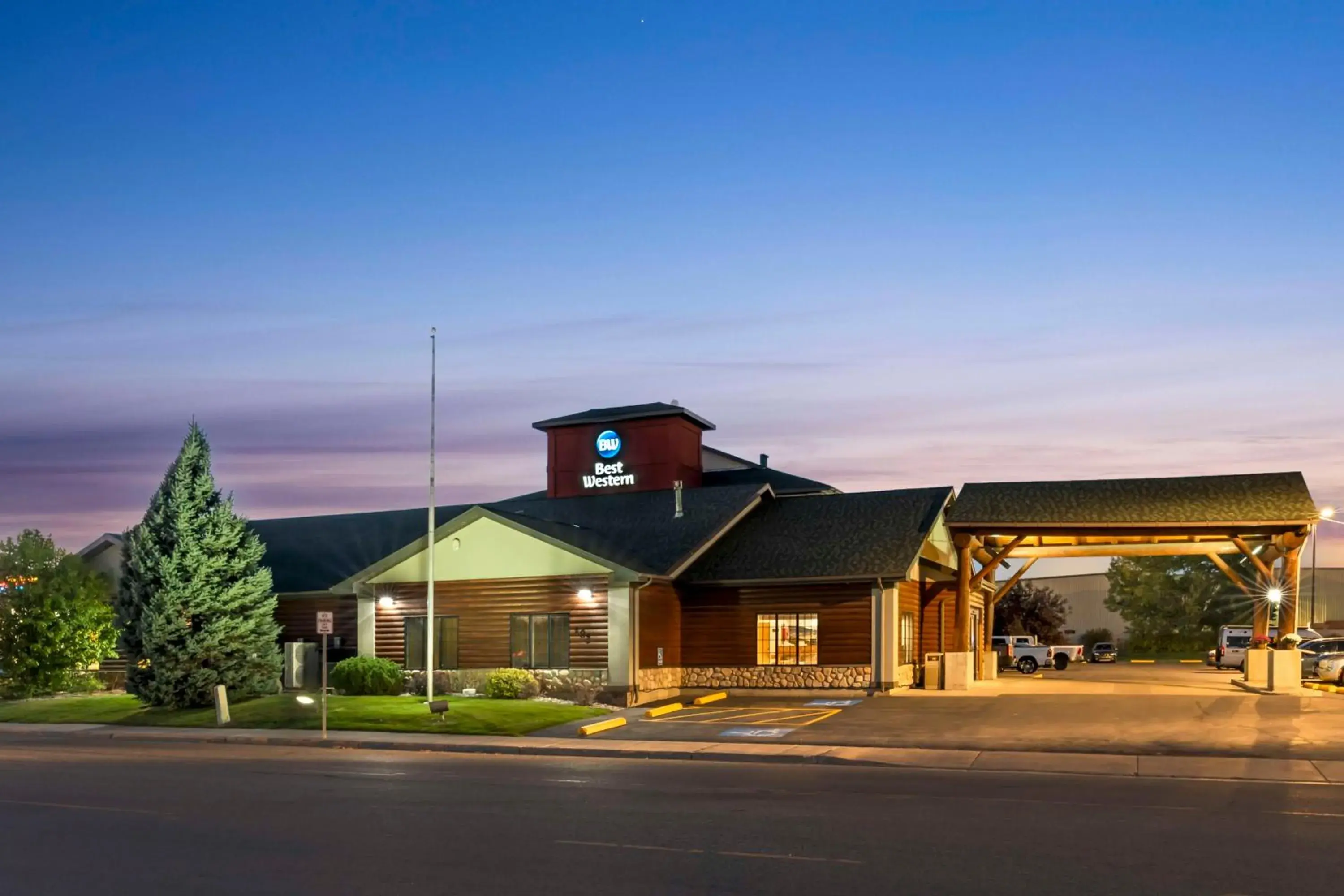 Property building in Best Western Yellowstone Crossing Property building in Best Western Yellowstone Crossing