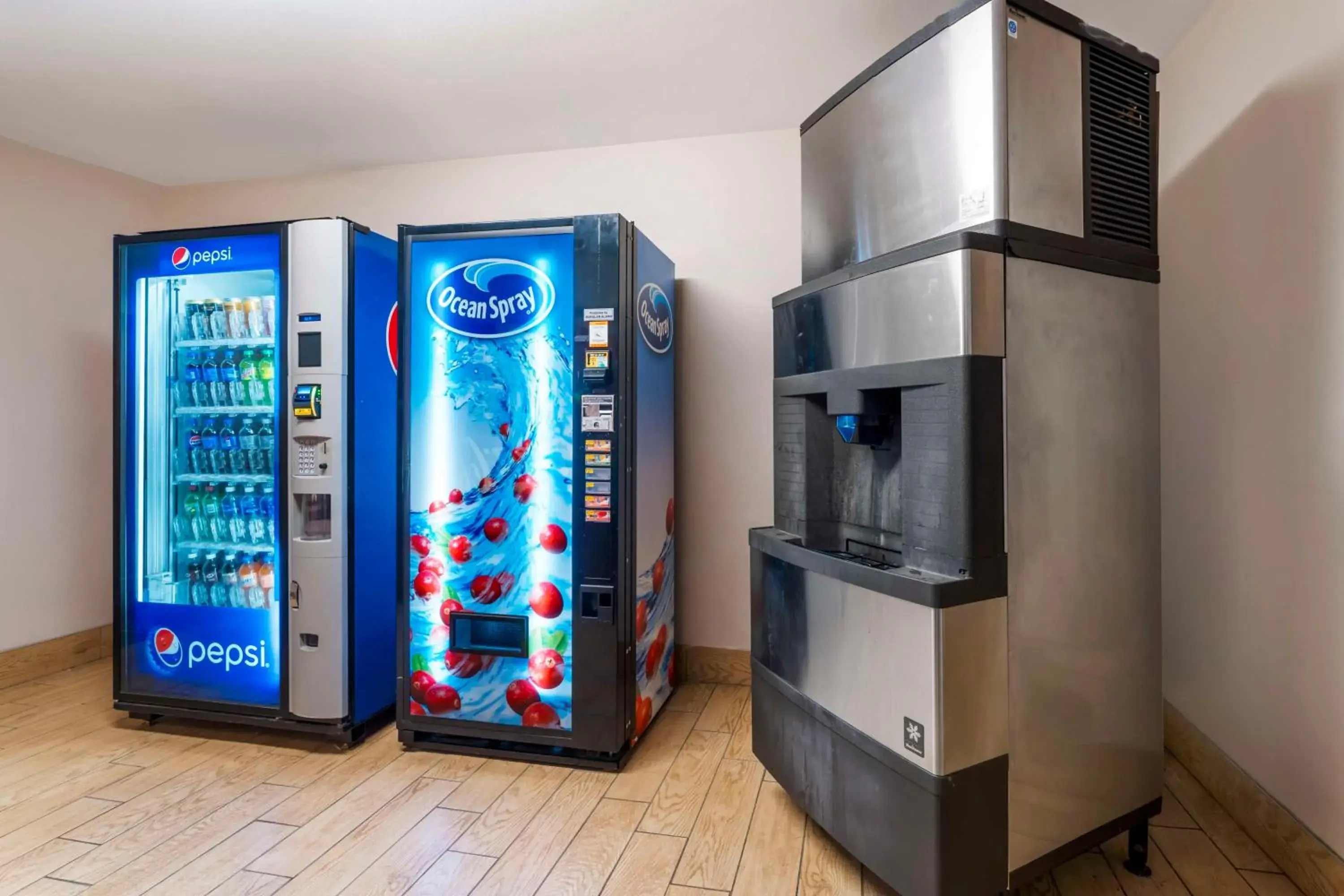 Property building in Best Western Yellowstone Crossing Property building in Best Western Yellowstone Crossing