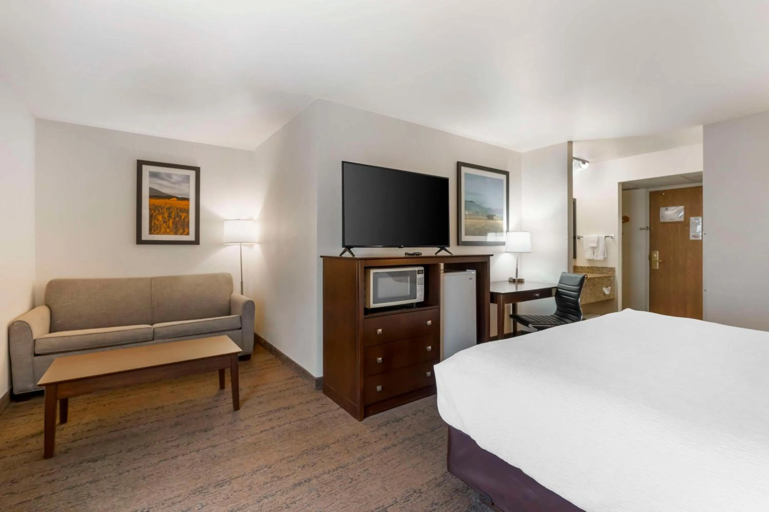 Bedroom, Bed in Best Western Yellowstone Crossing