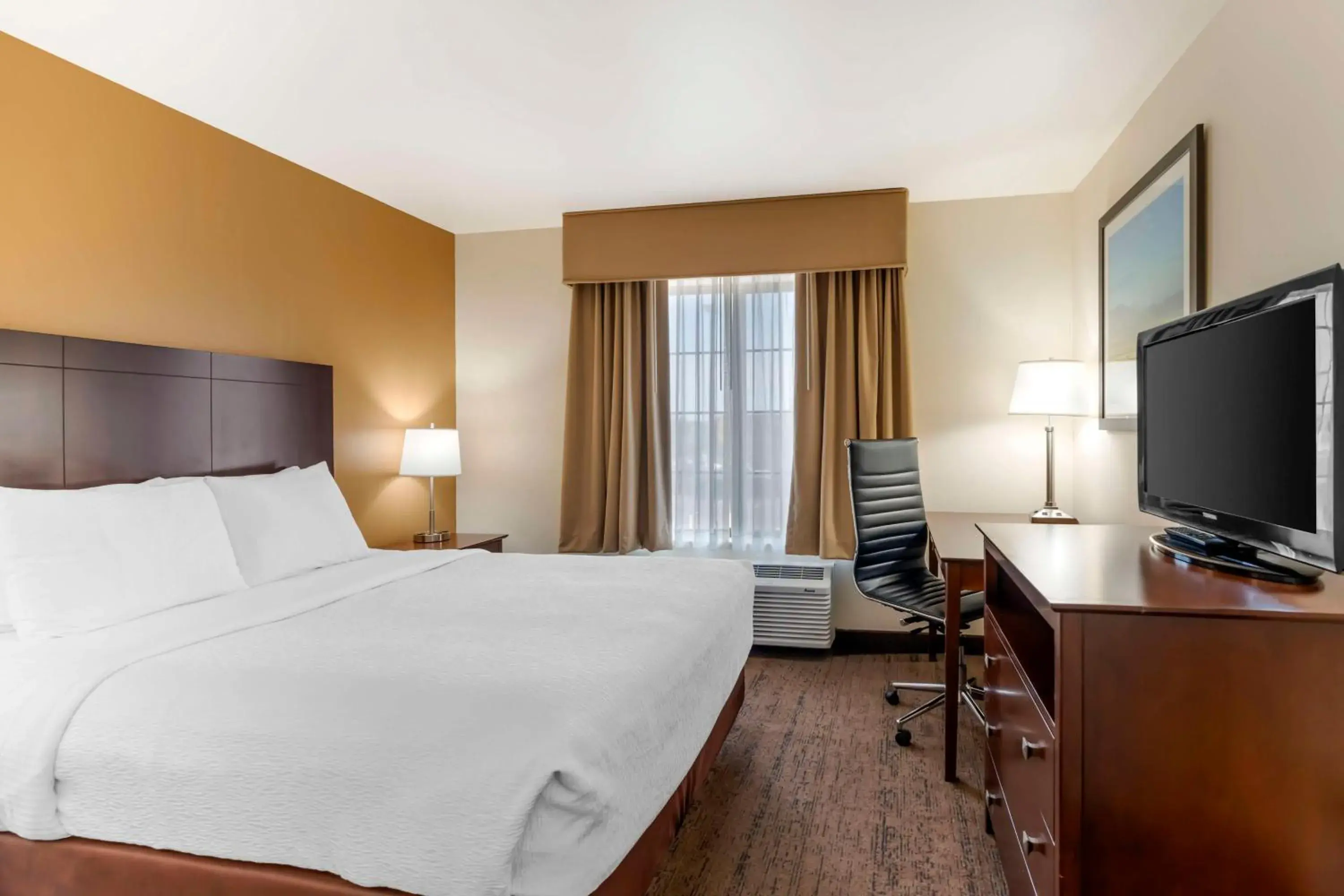 Bedroom, Bed in Best Western Yellowstone Crossing Bedroom, Bed in Best Western Yellowstone Crossing