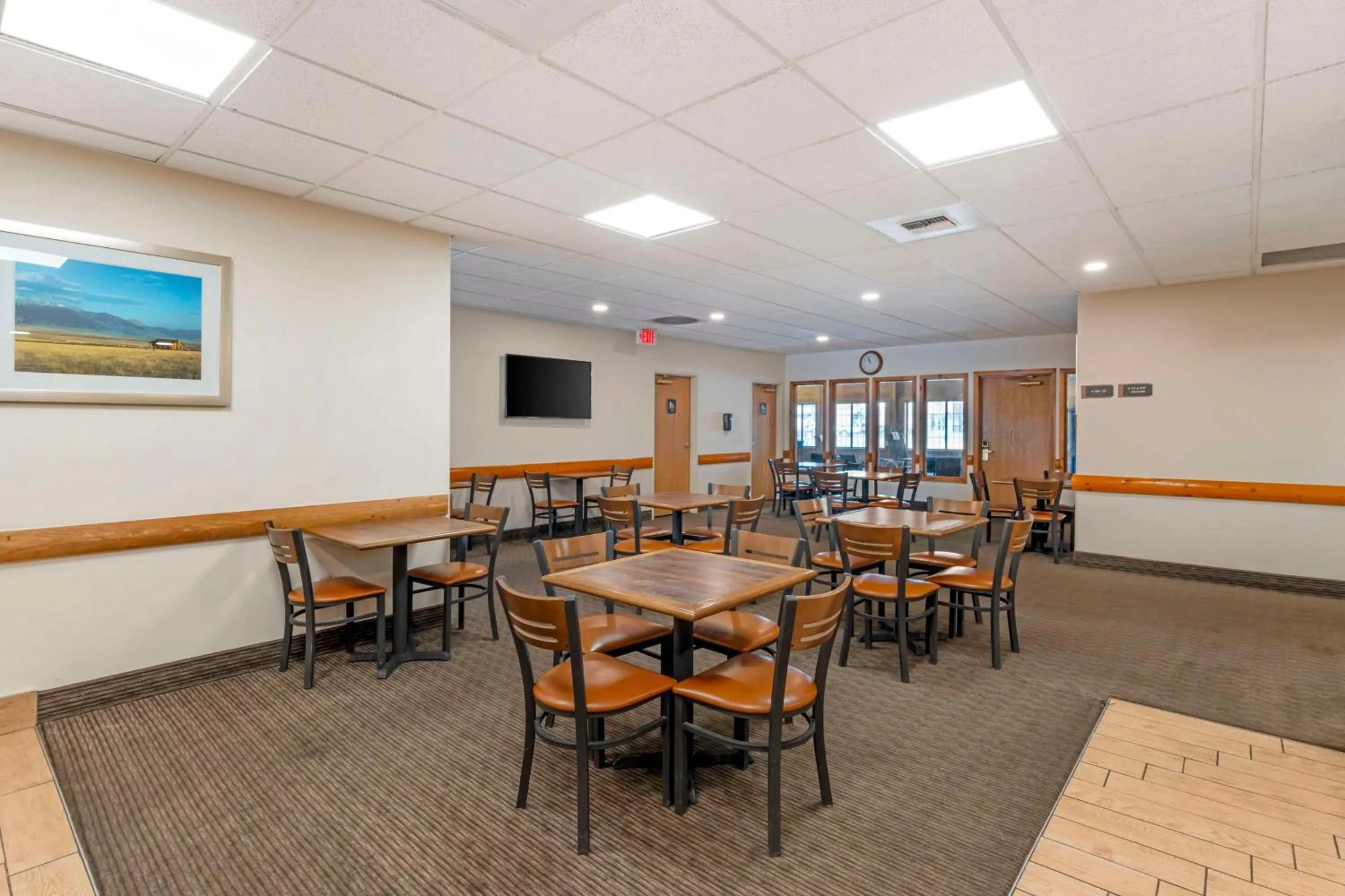 Breakfast in Best Western Yellowstone Crossing