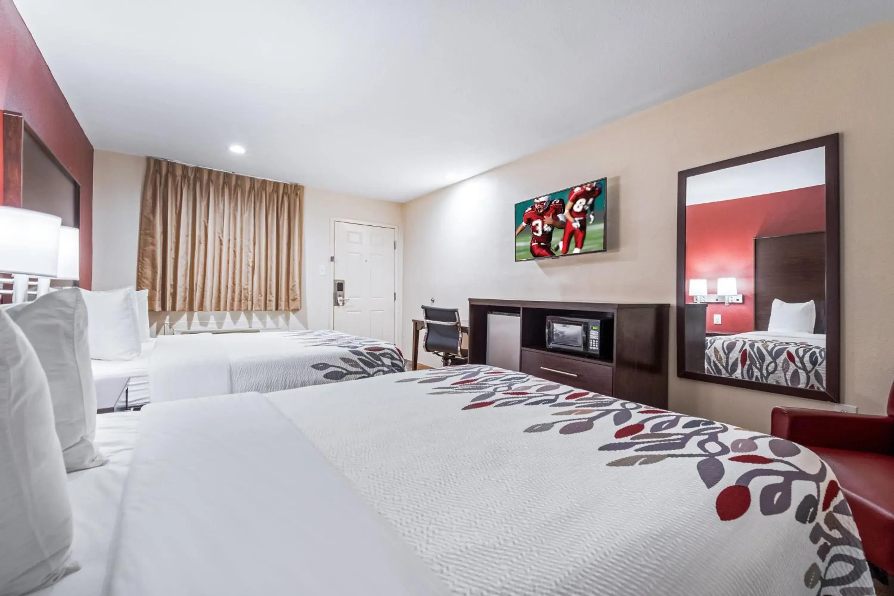 Photo of the whole room, Bed in Red Roof Inn Houston – Spring North Photo of the whole room, Bed in Red Roof Inn Houston – Spring North