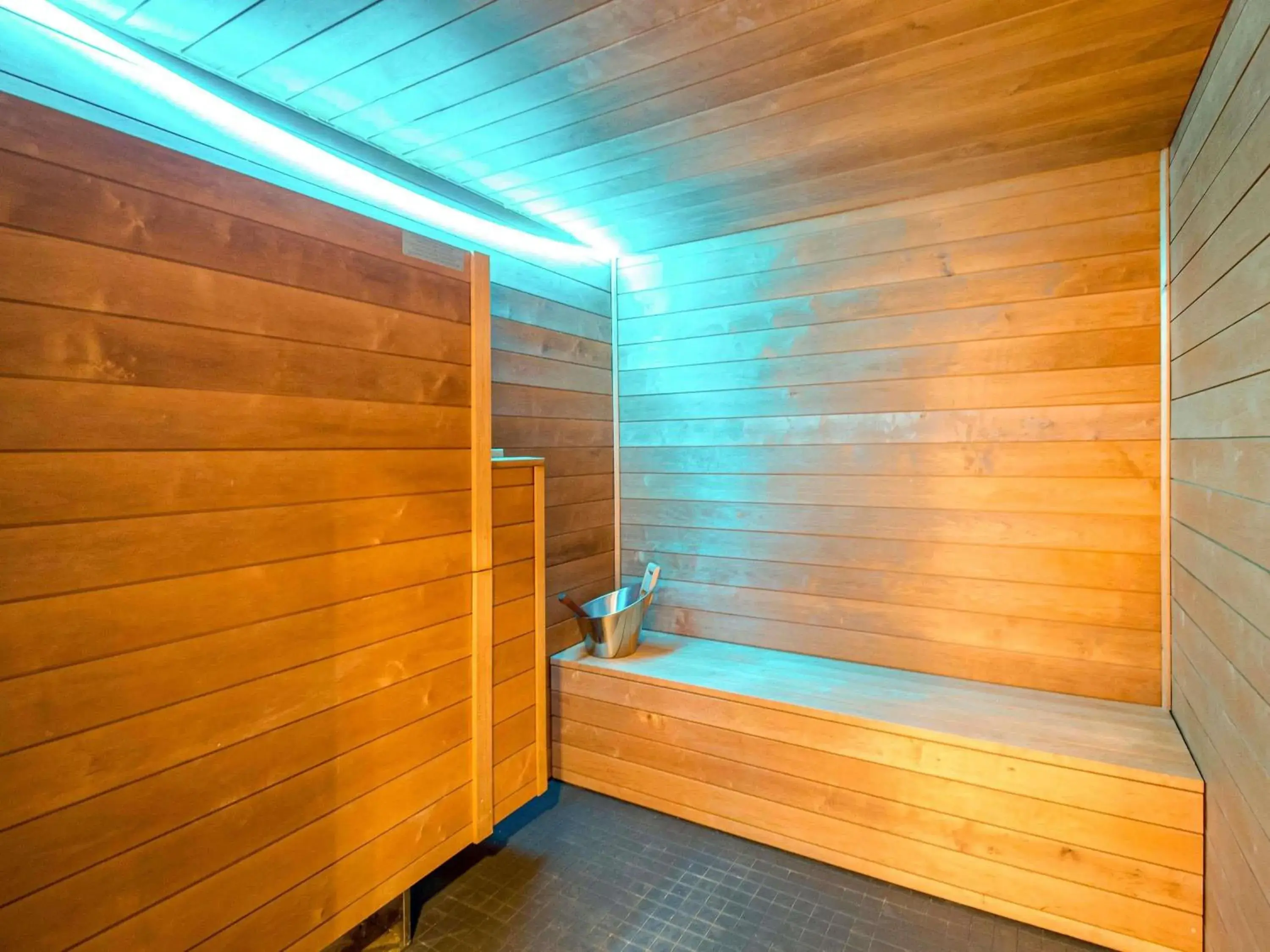 Pool view in Mercure Chantilly Resort & Conventions Pool view in Mercure Chantilly Resort & Conventions