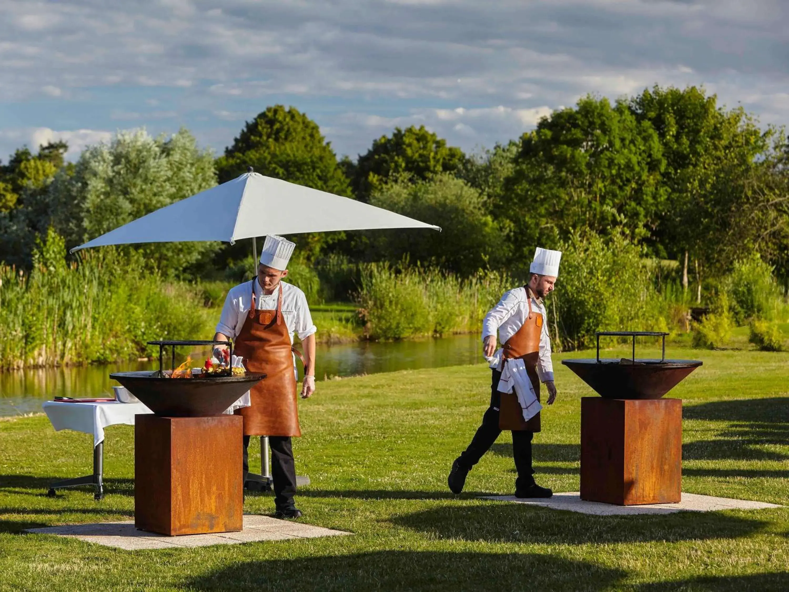 Restaurant/places to eat in Mercure Chantilly Resort & Conventions Restaurant/places to eat in Mercure Chantilly Resort & Conventions