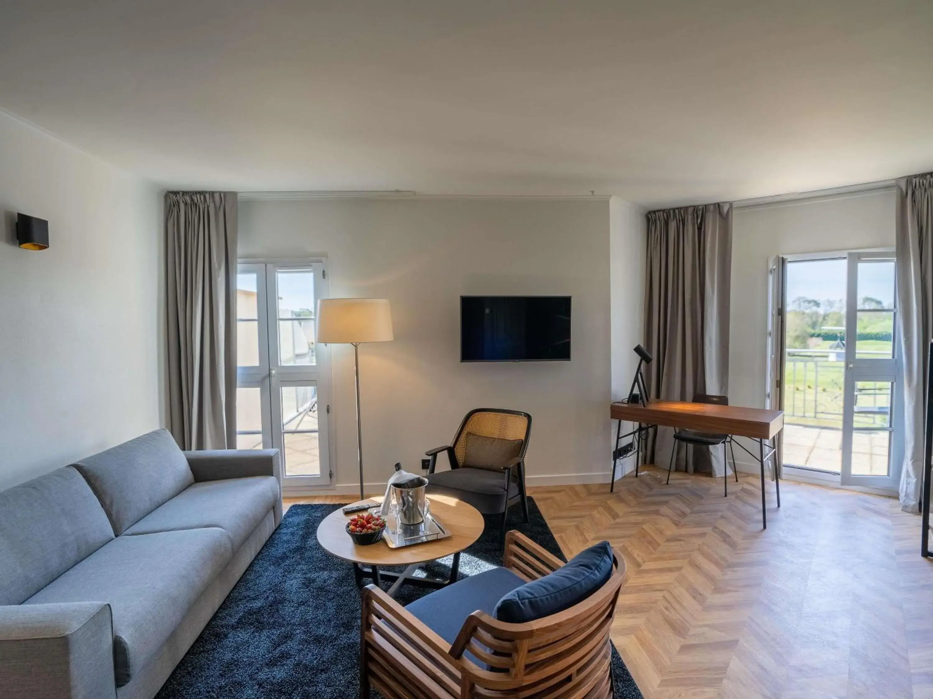 Bedroom in Mercure Chantilly Resort & Conventions Bedroom in Mercure Chantilly Resort & Conventions