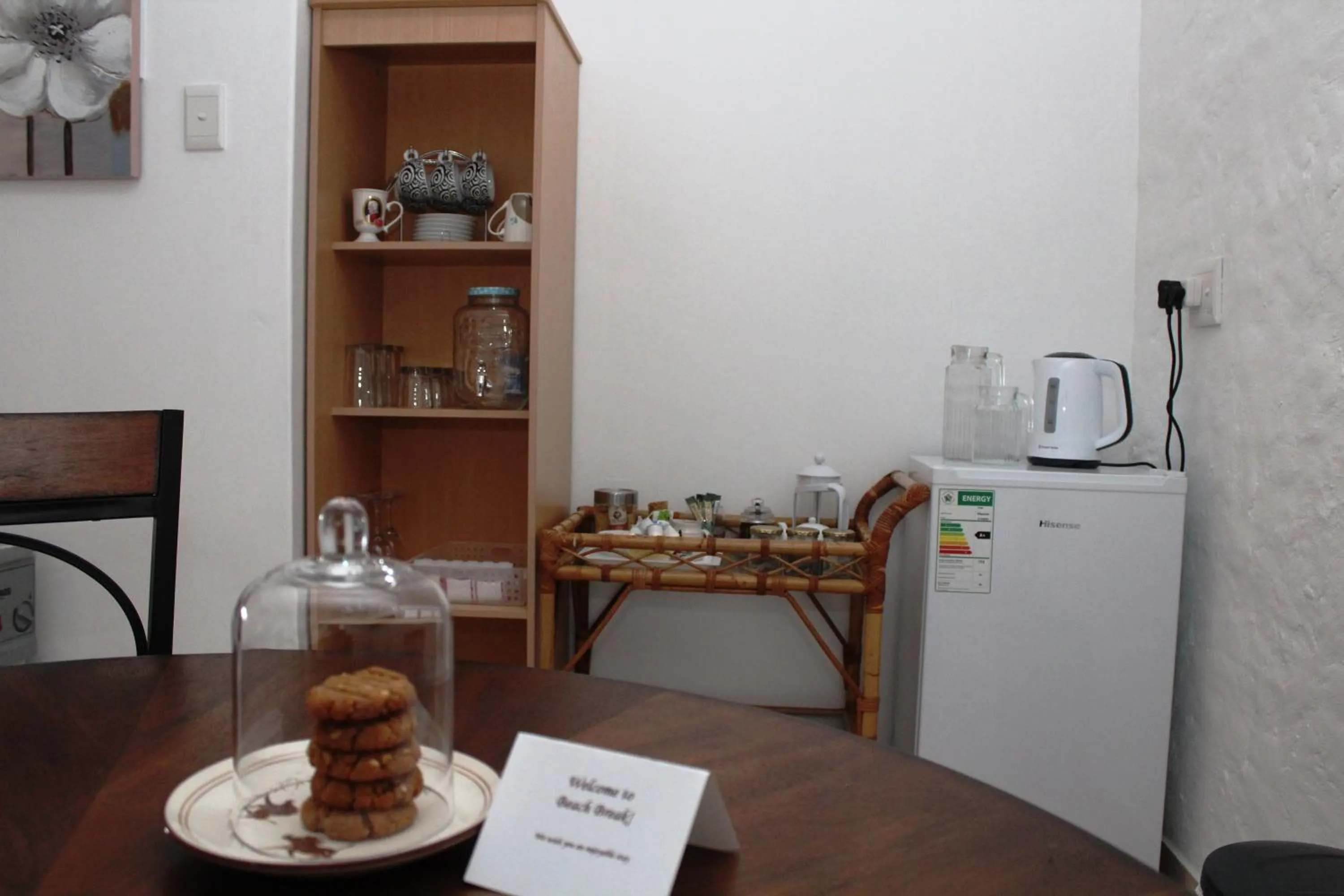 Coffee/tea facilities in Beach Break B&B - Deluxe Suites