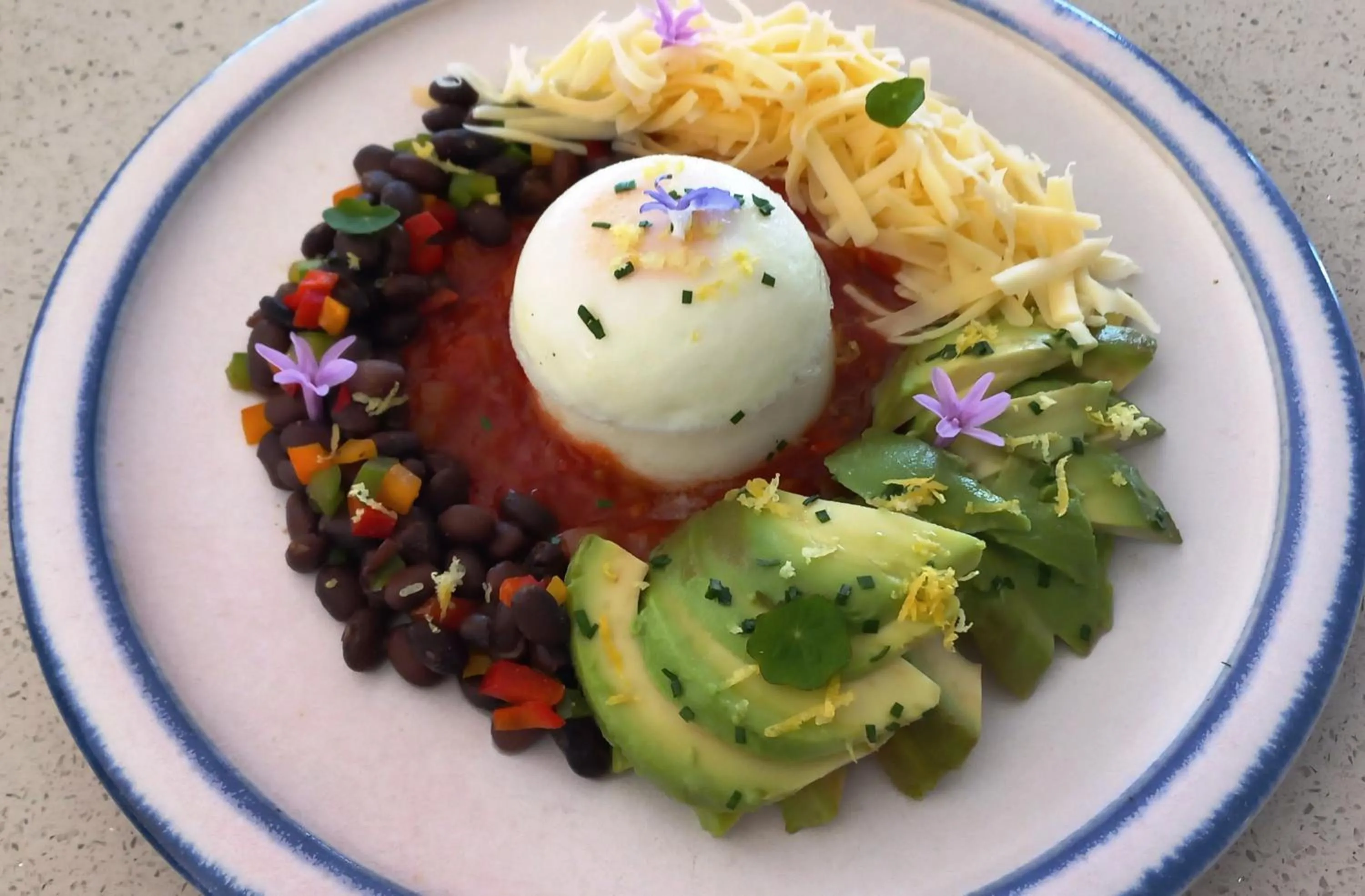 Breakfast in Beach Break B&B - Deluxe Suites