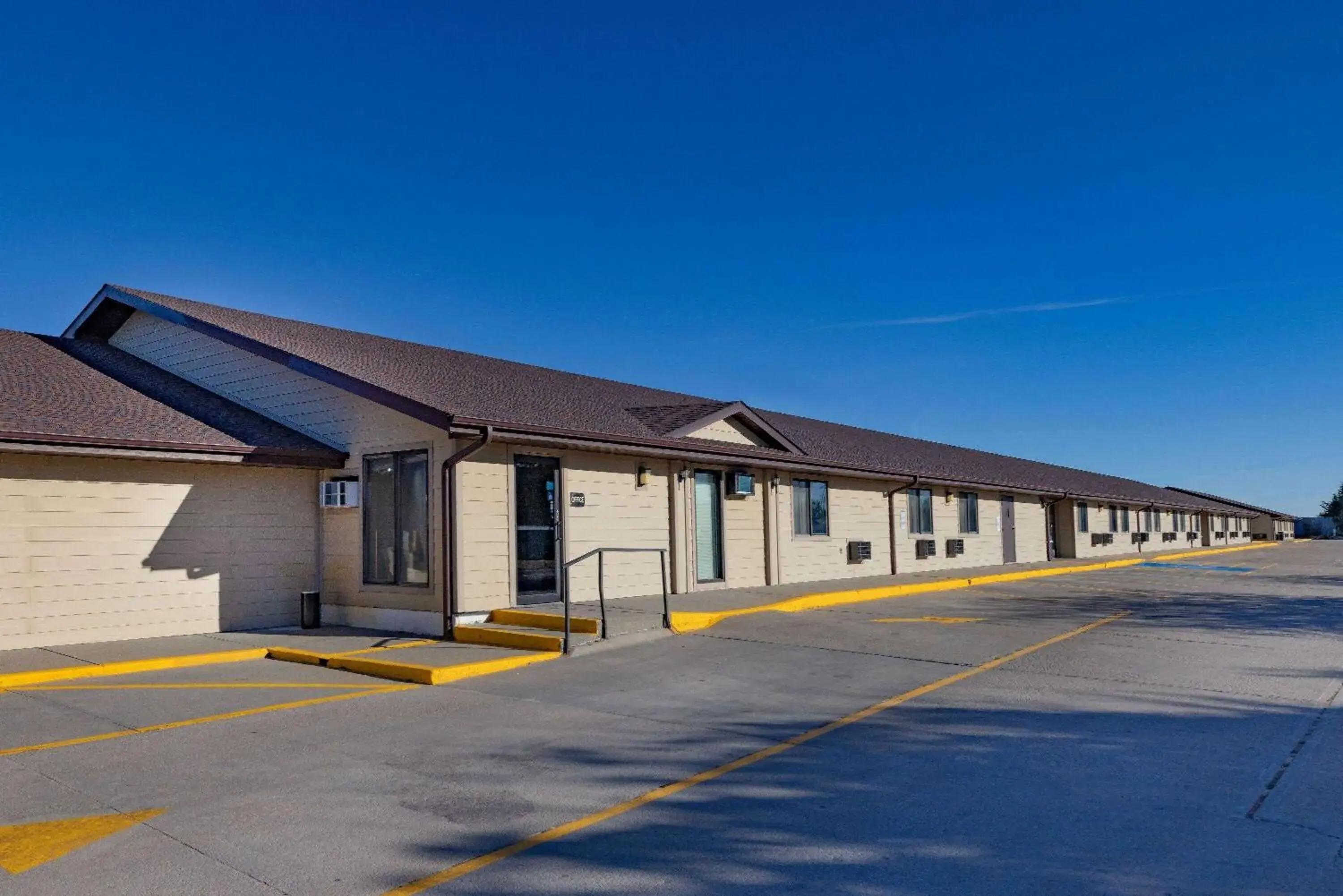 Property building in Super 8 by Wyndham Valentine NE Property building in Super 8 by Wyndham Valentine NE