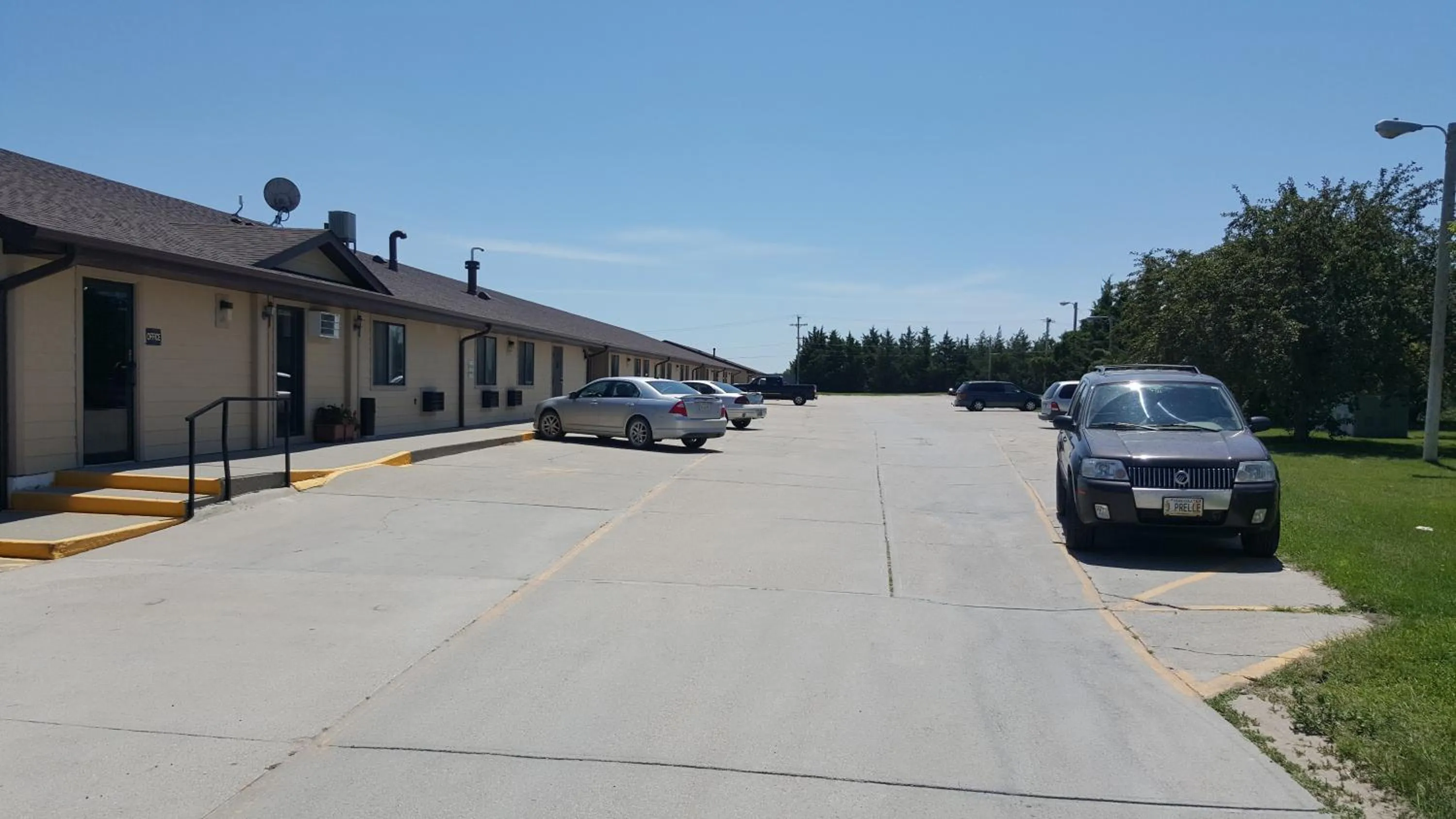 Property building in Super 8 by Wyndham Valentine NE