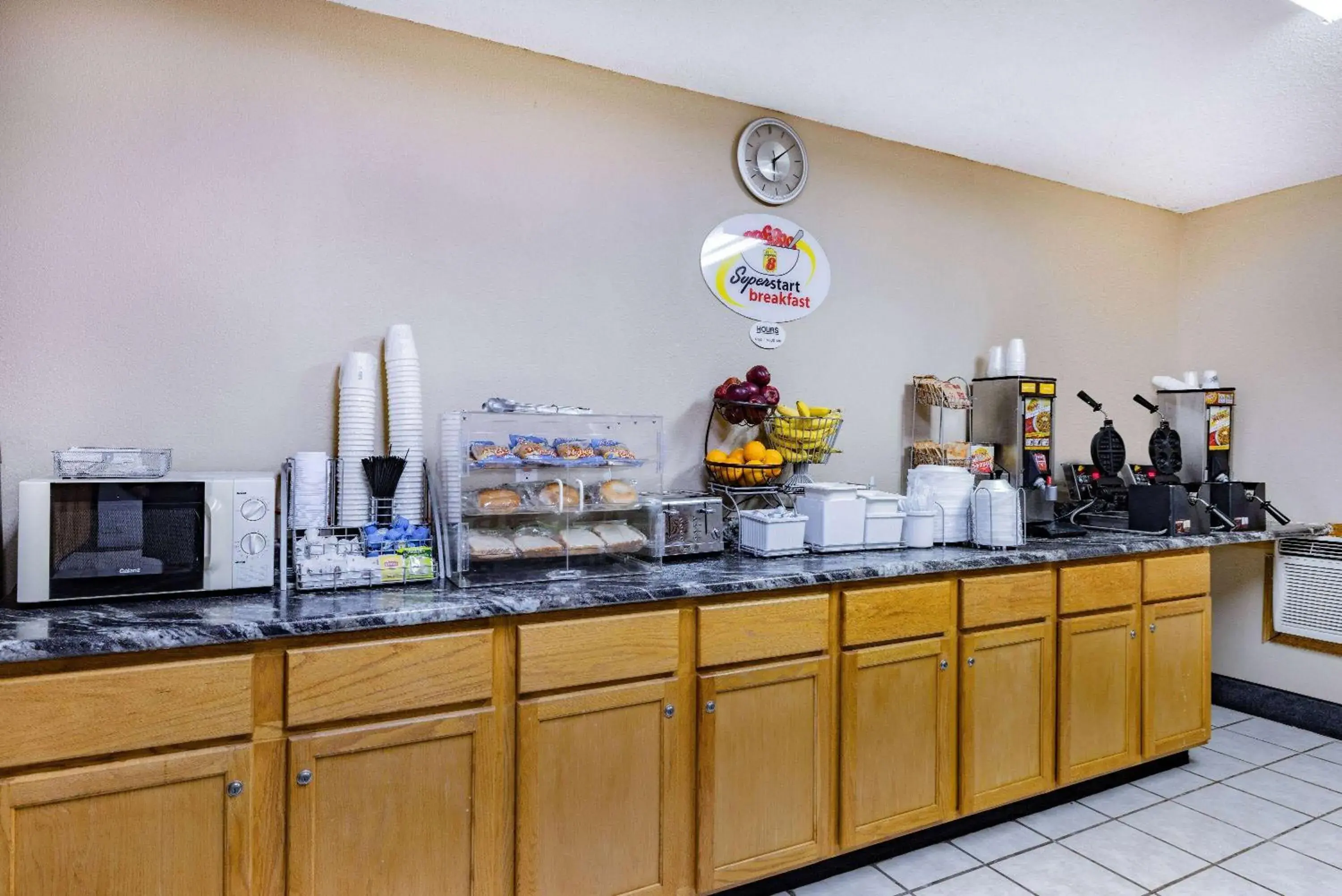 Breakfast in Super 8 by Wyndham Valentine NE Breakfast in Super 8 by Wyndham Valentine NE