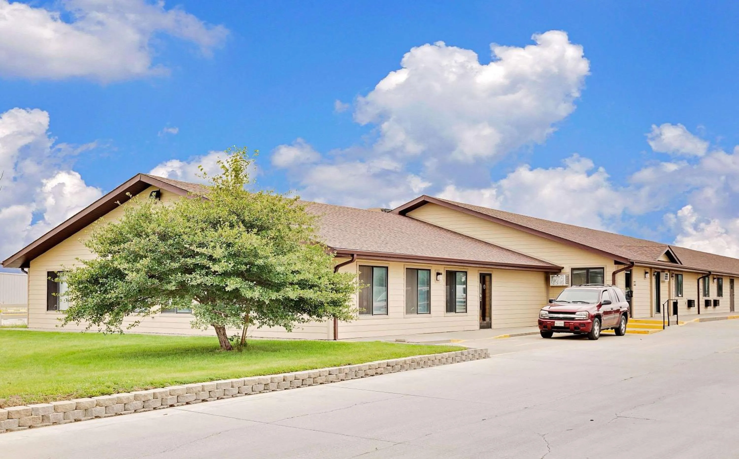 Property building in Super 8 by Wyndham Valentine NE