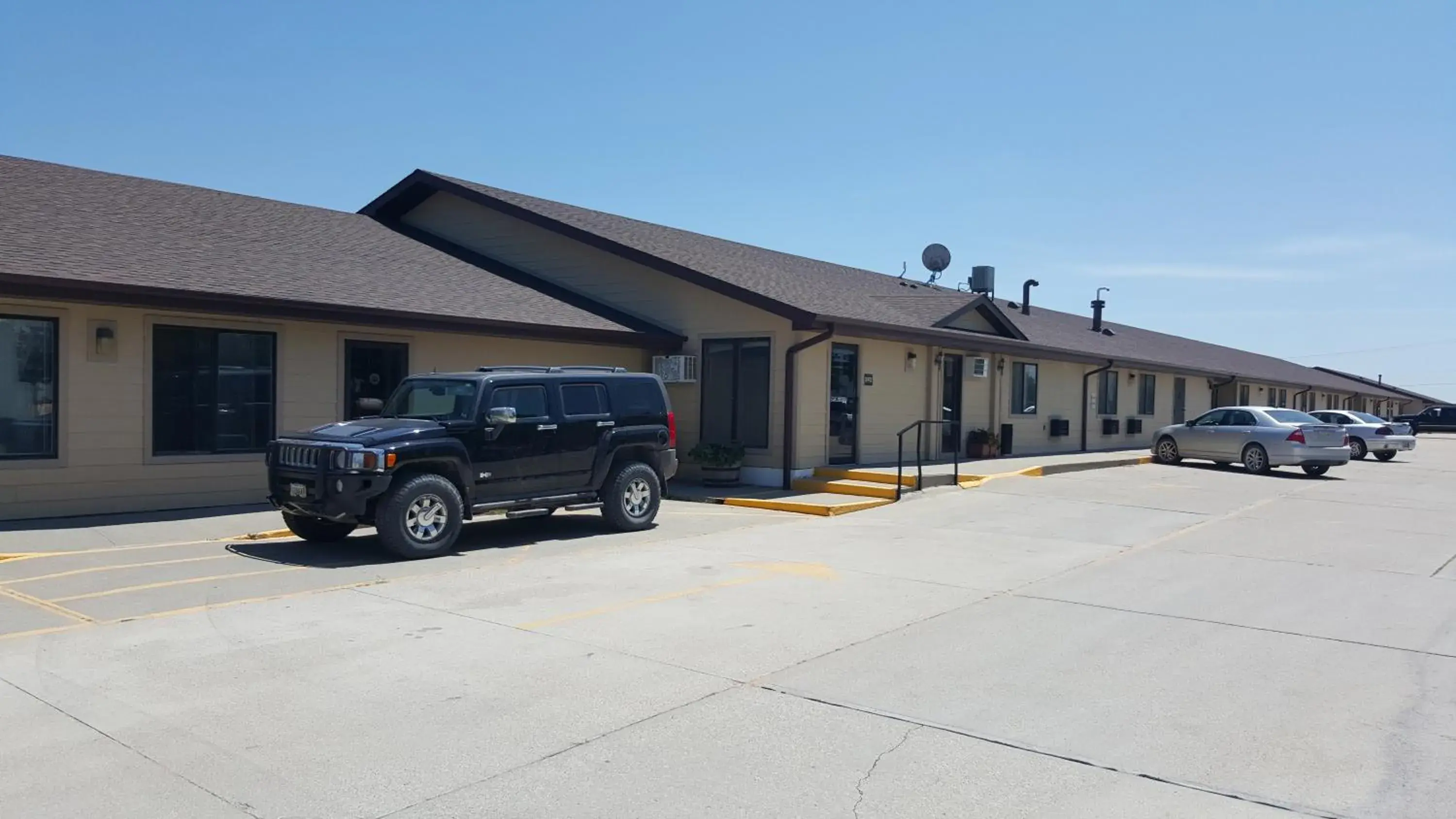 Property building in Super 8 by Wyndham Valentine NE Property building in Super 8 by Wyndham Valentine NE