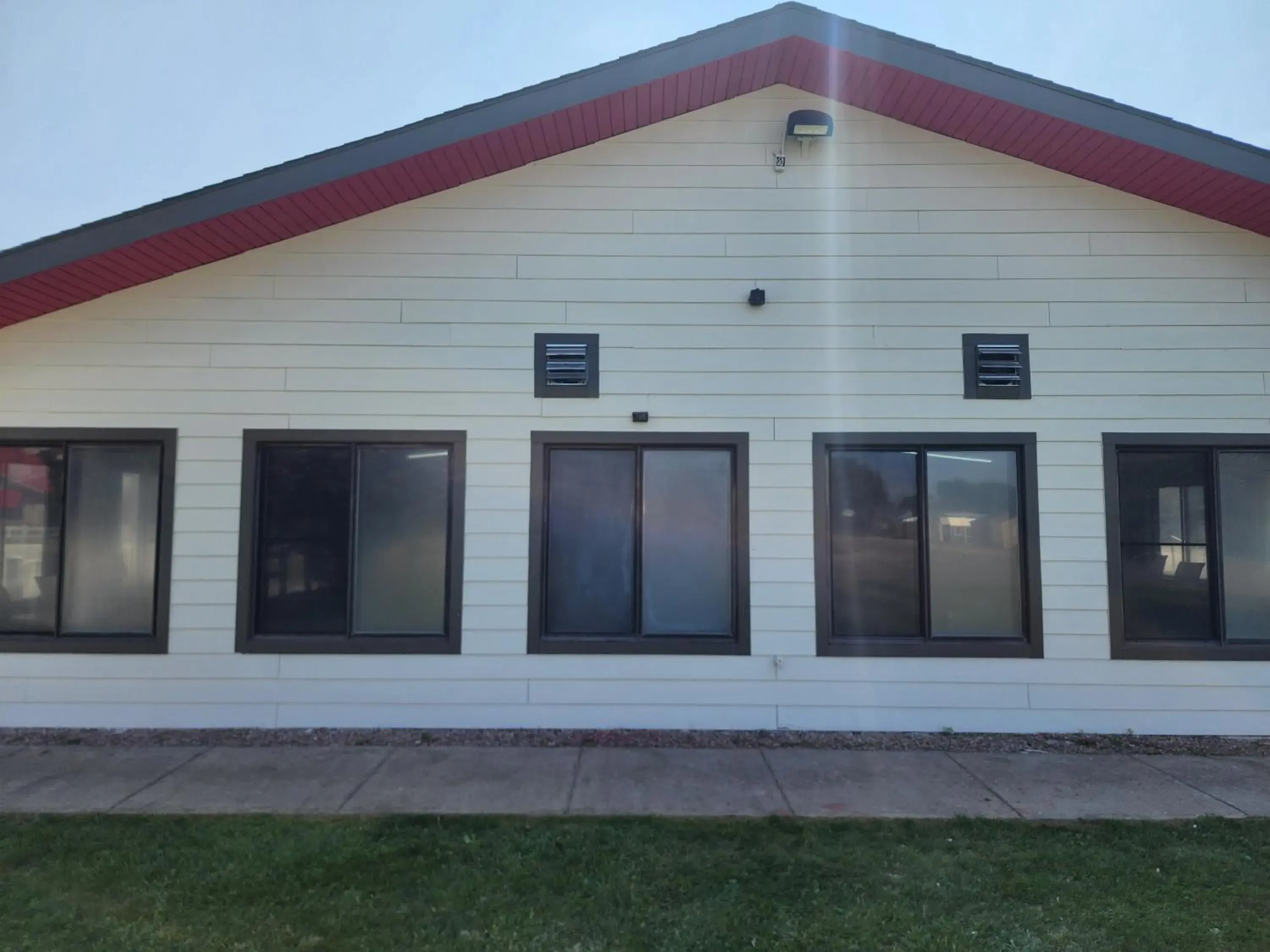 Property building in Super 8 by Wyndham Valentine NE Property building in Super 8 by Wyndham Valentine NE