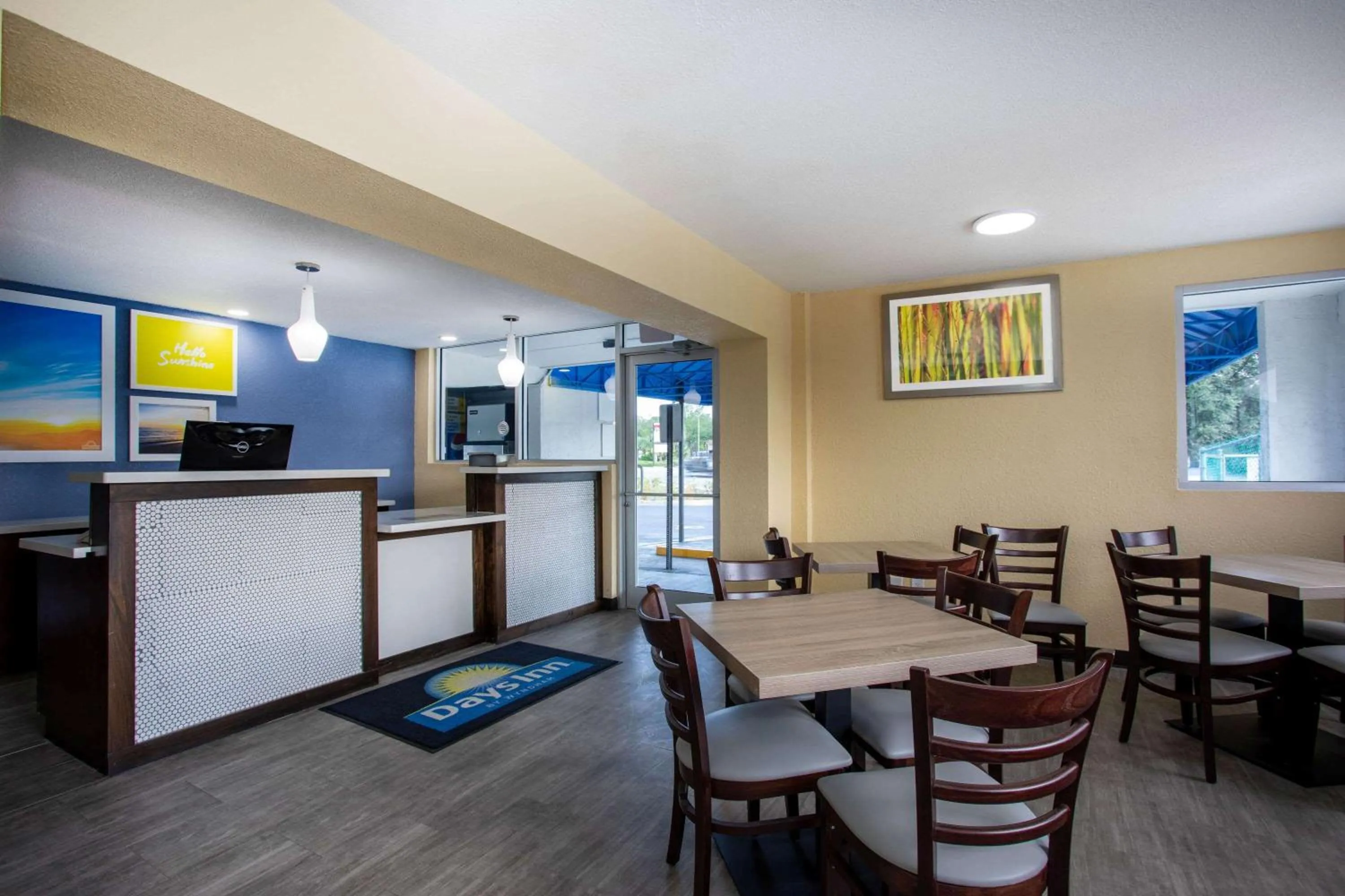 Lobby or reception in Days Inn by Wyndham Apopka/Orlando