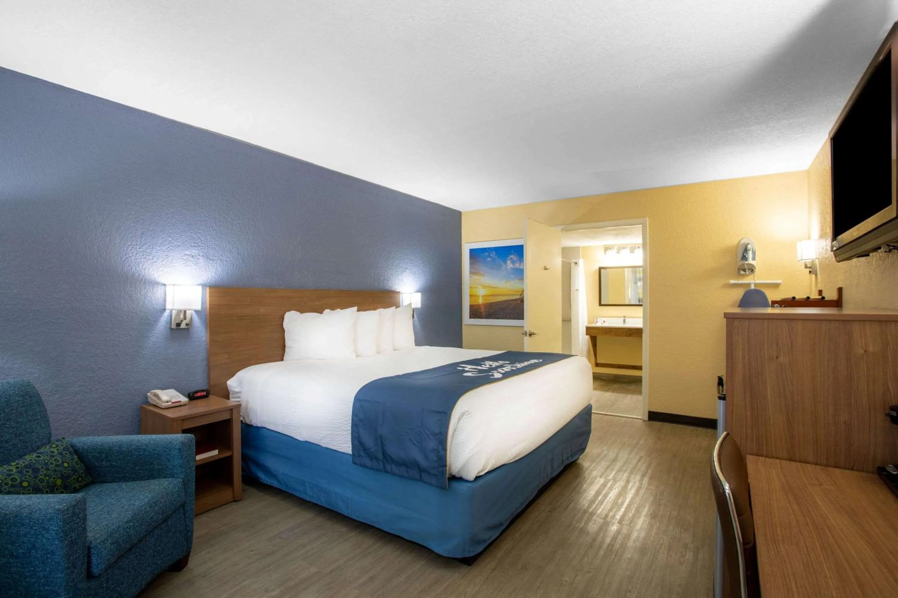 Photo of the whole room in Days Inn by Wyndham Apopka/Orlando