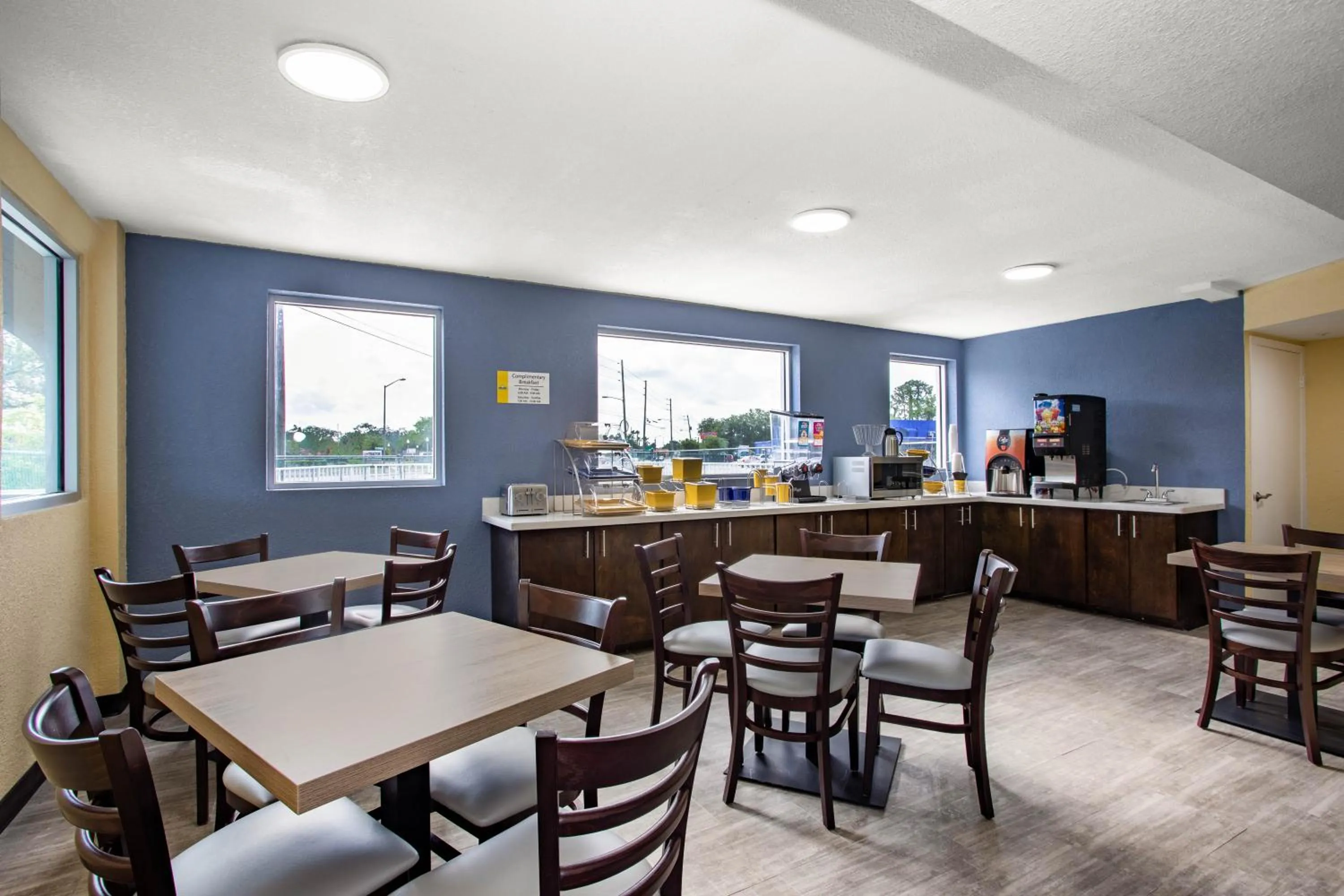 Breakfast in Days Inn by Wyndham Apopka/Orlando