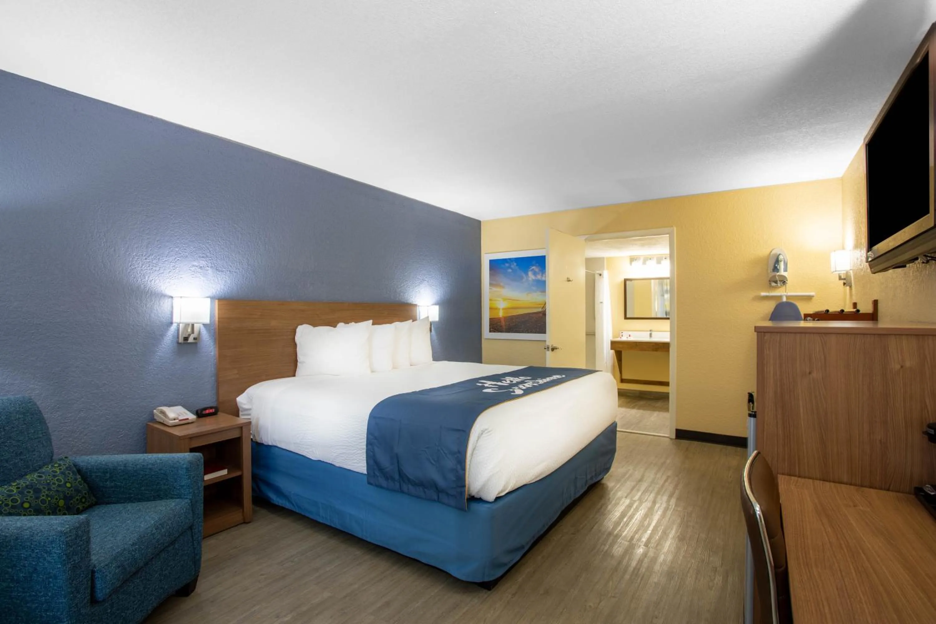 Photo of the whole room in Days Inn by Wyndham Apopka/Orlando