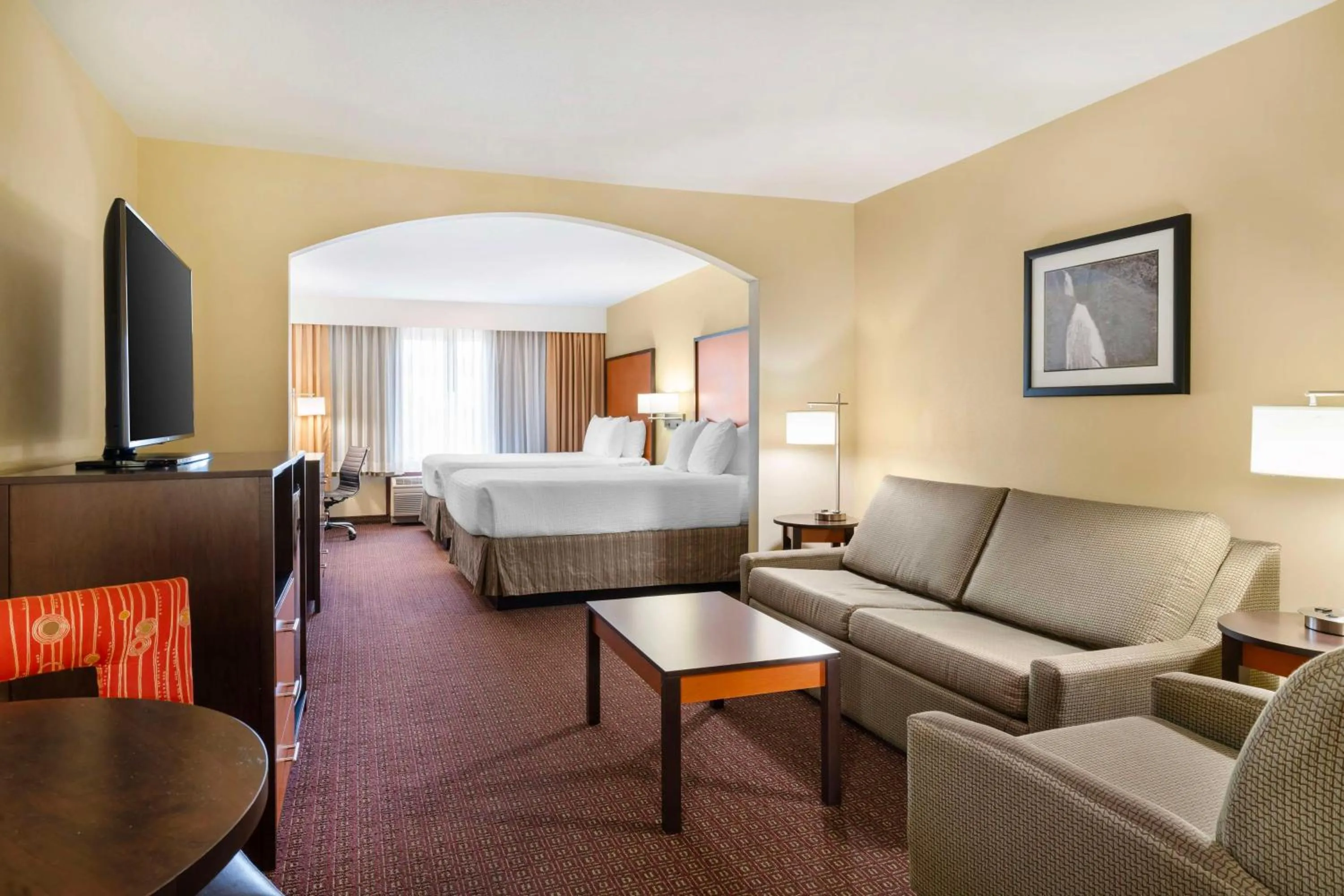 Bedroom, Bed in Best Western Cascade Inn & Suites