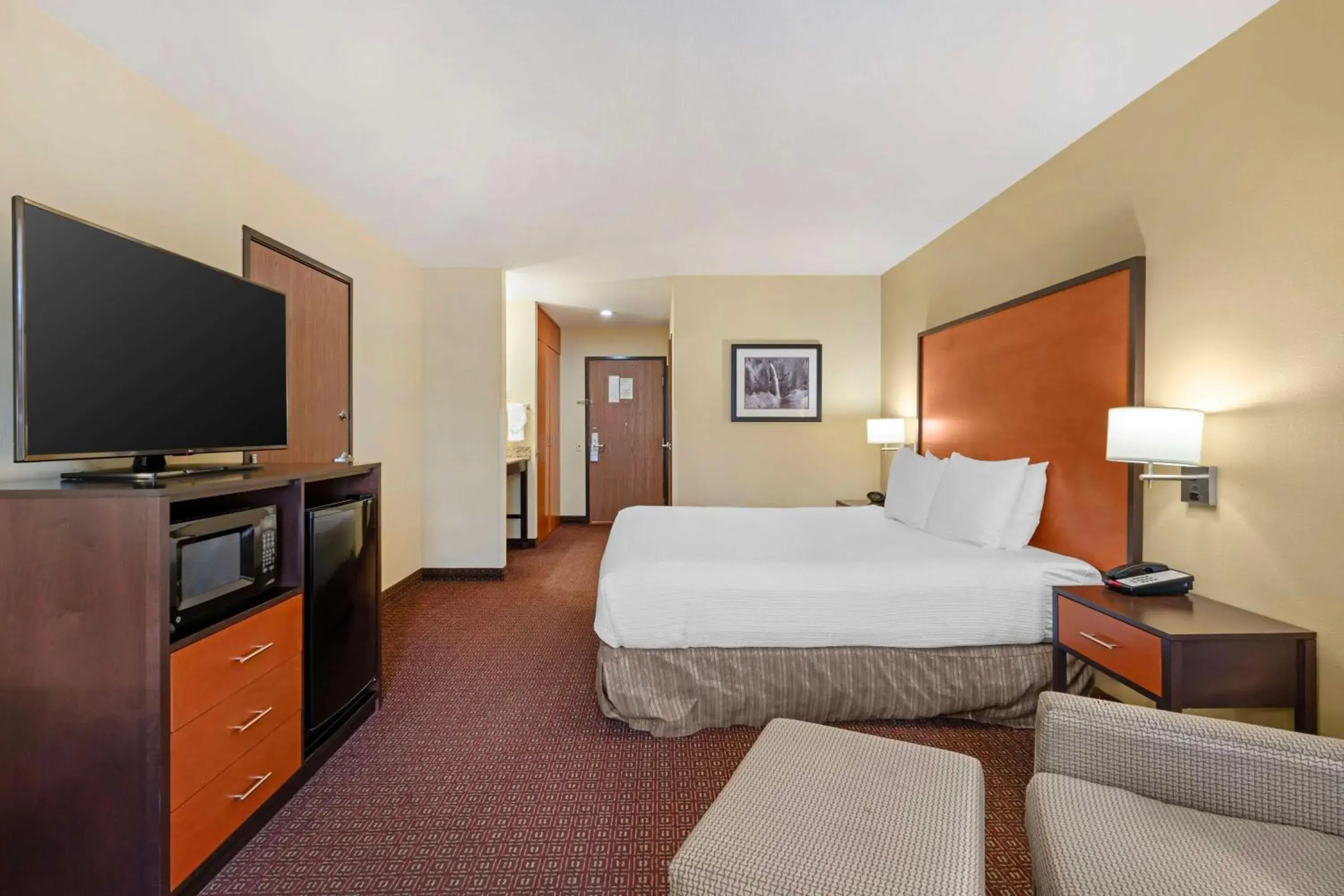 Bedroom, Bed in Best Western Cascade Inn & Suites Bedroom, Bed in Best Western Cascade Inn & Suites