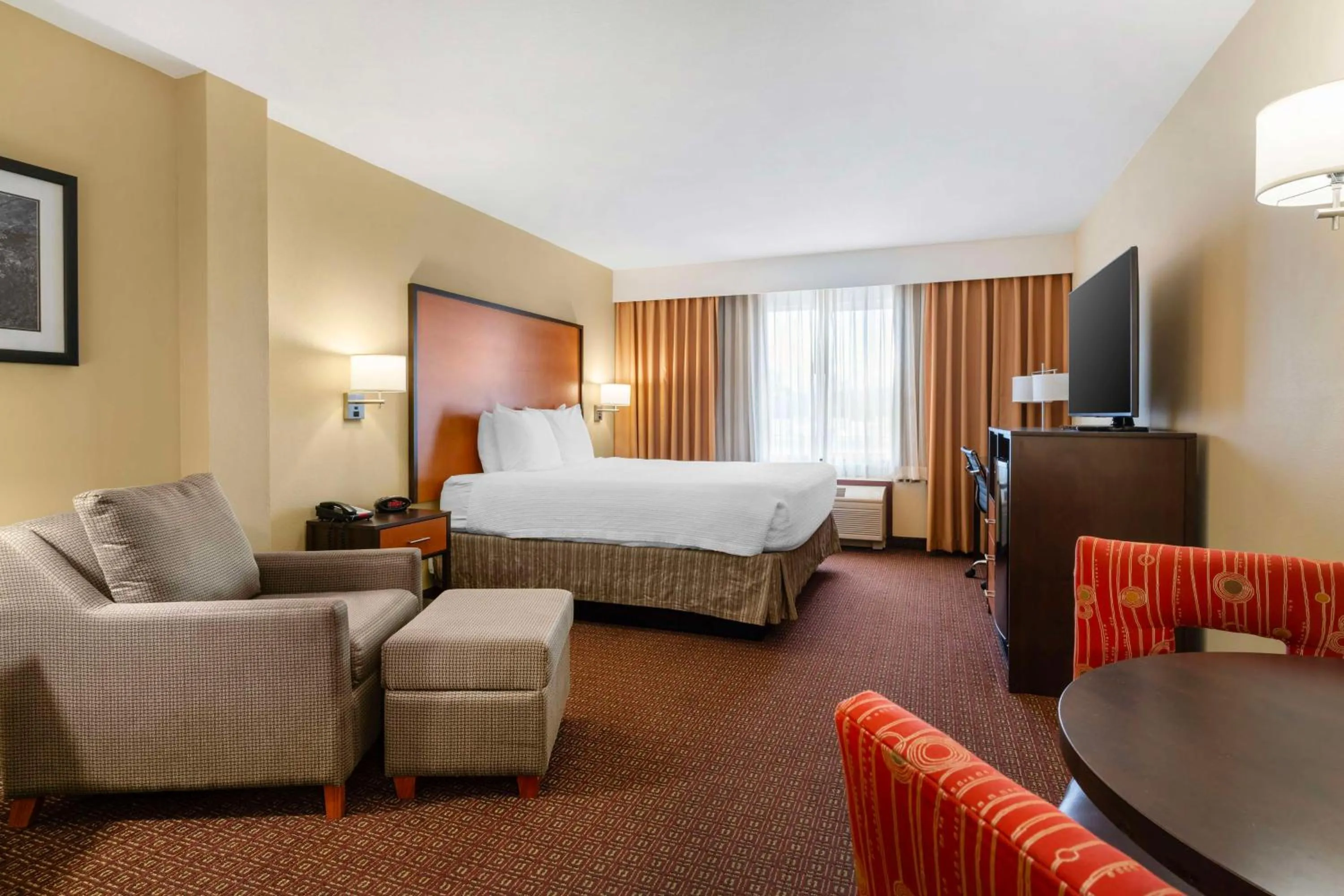 Bedroom, Bed in Best Western Cascade Inn & Suites