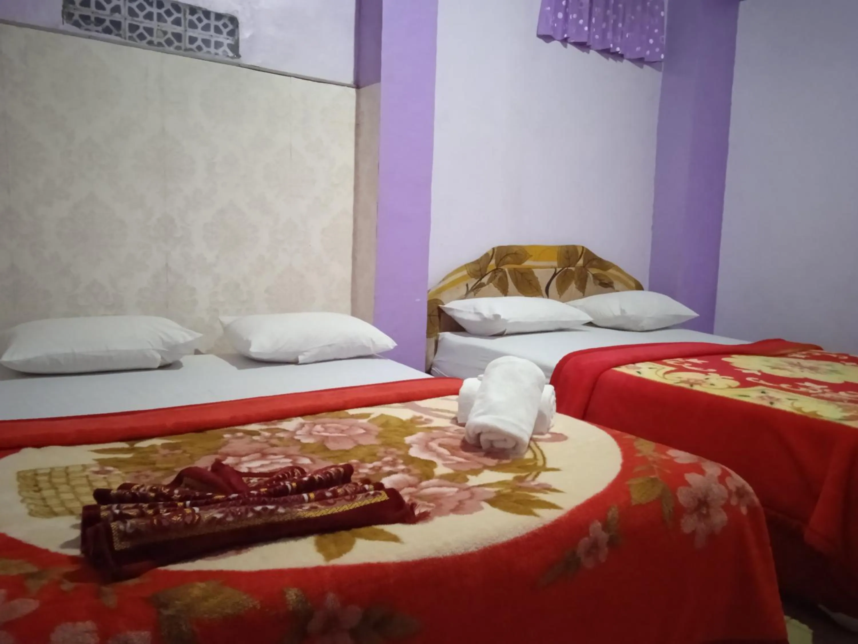 Photo of the whole room in Trivadoh Syariah Hotel