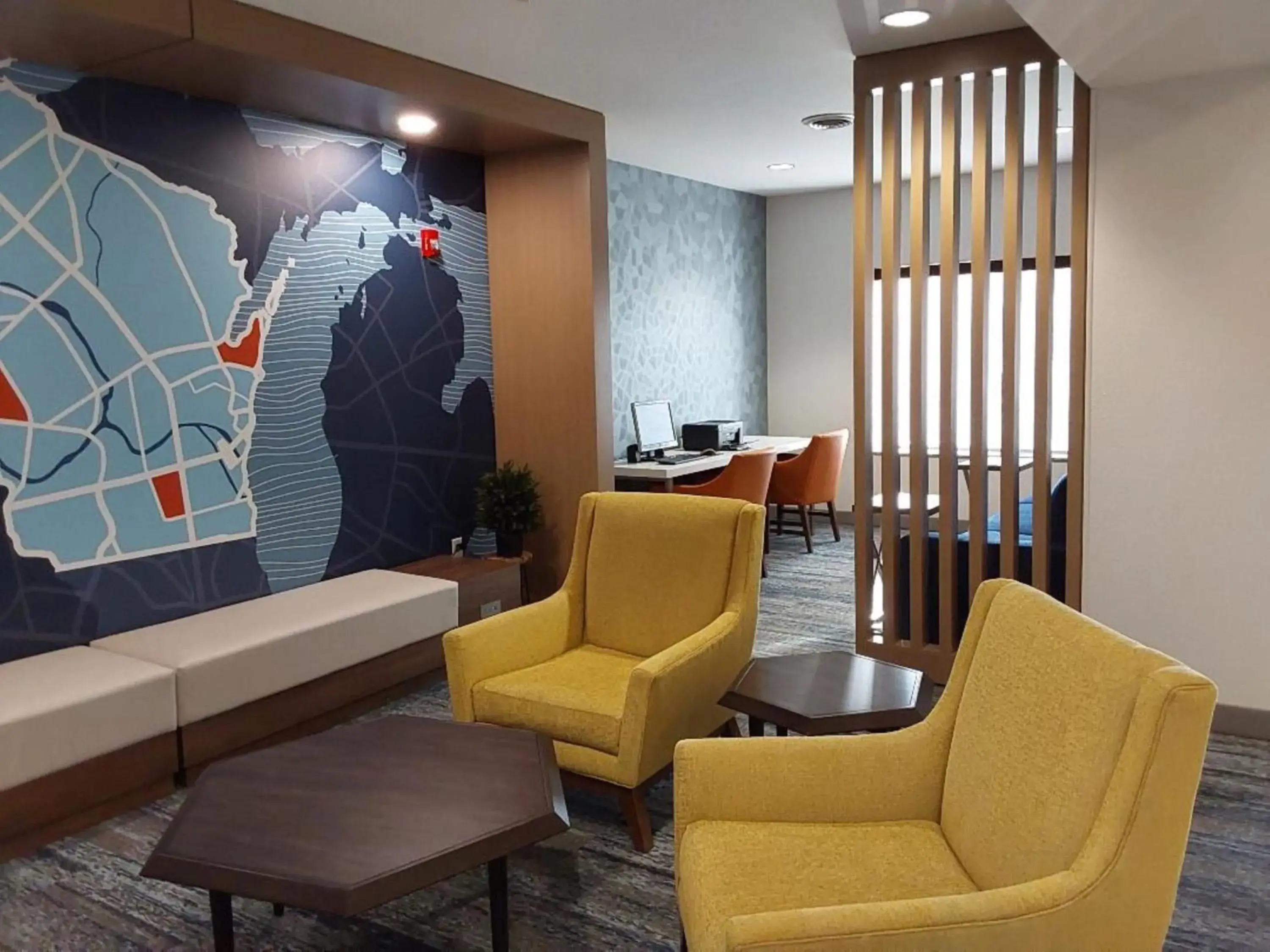 Property building in Holiday Inn Express Hotel & Suites Antigo by IHG Property building in Holiday Inn Express Hotel & Suites Antigo by IHG