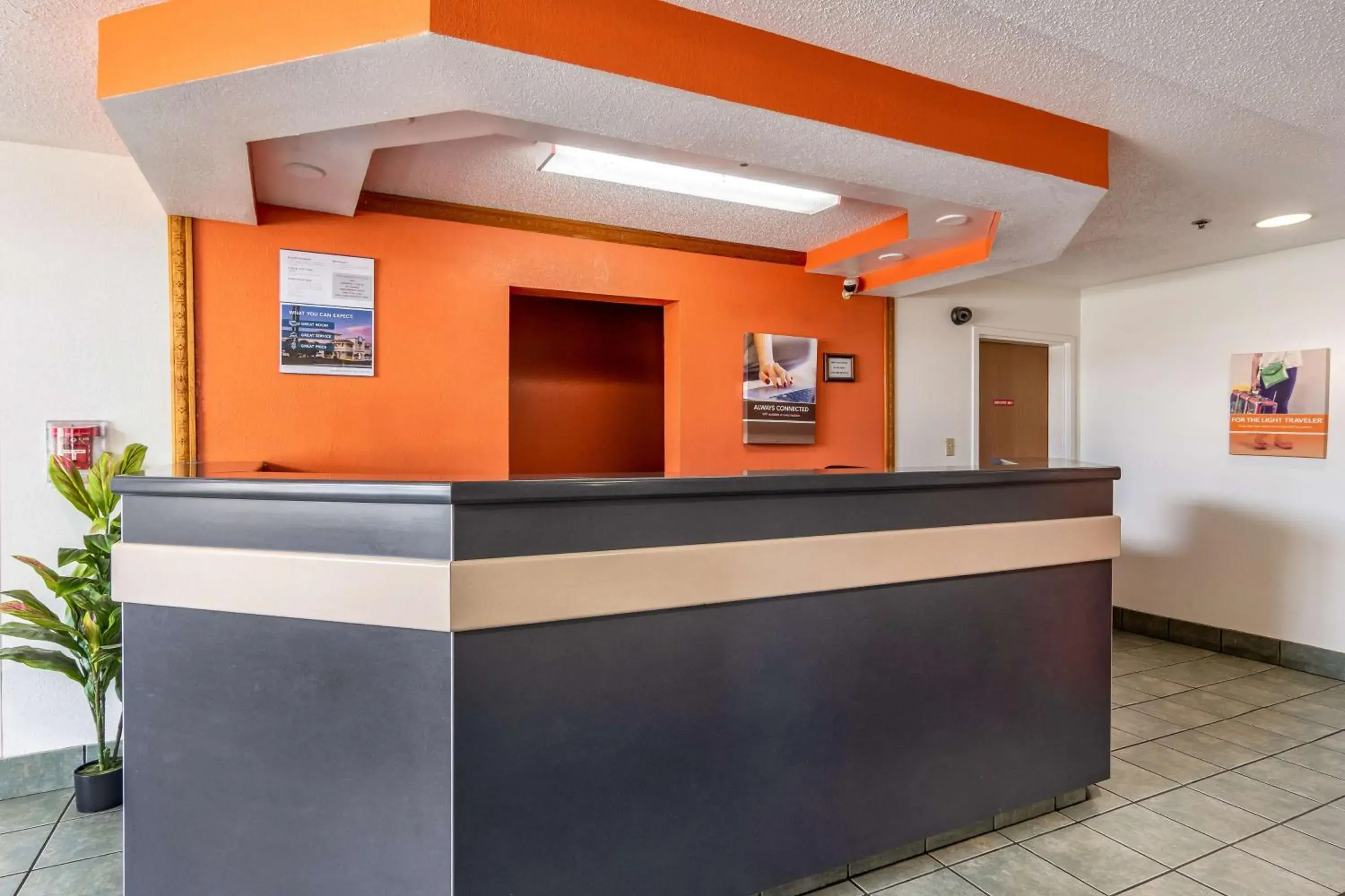 Lobby or reception, Lobby/Reception in Motel 6 Chattanooga Downtown