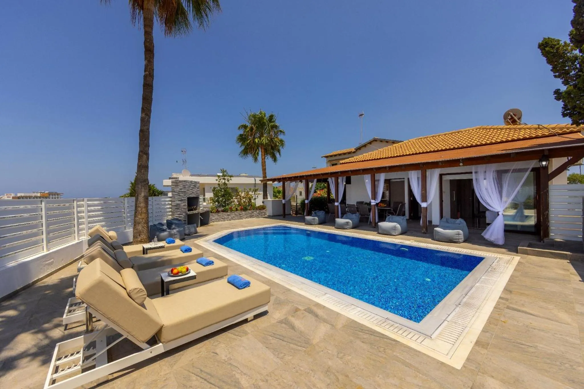 Villa Socrates