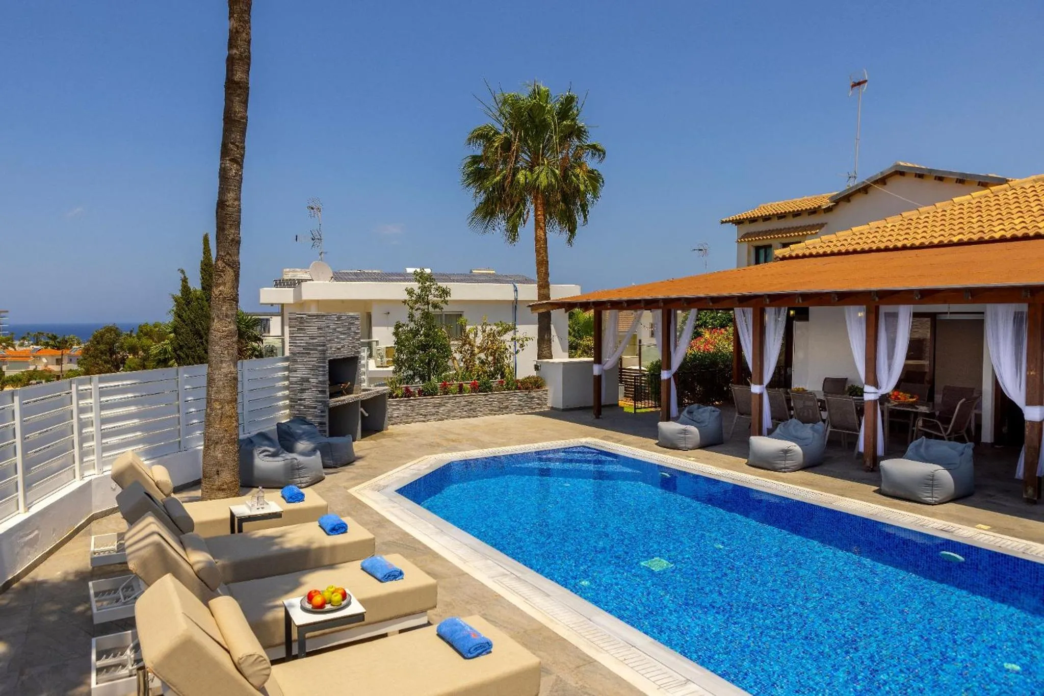 Villa Socrates