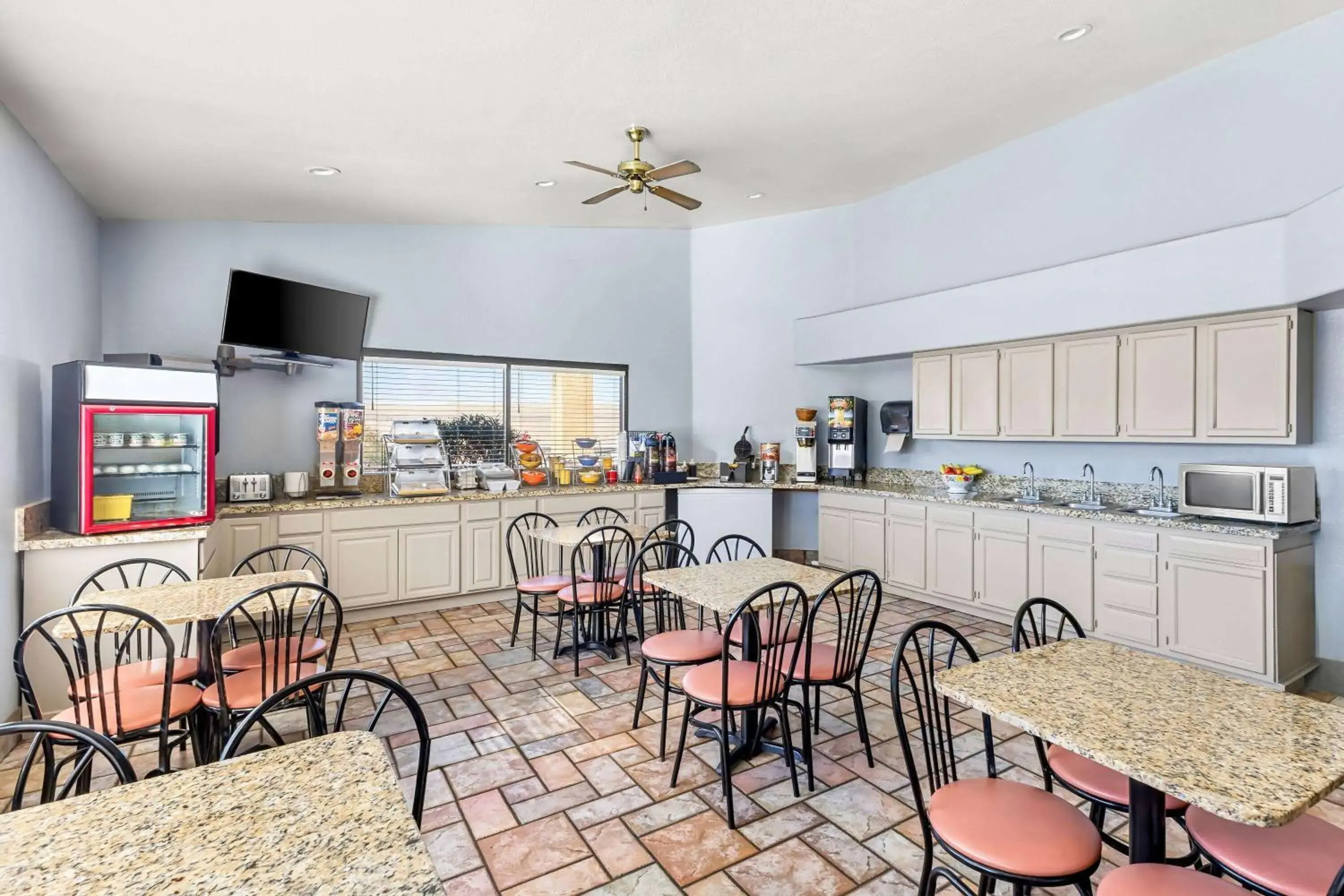 Restaurant/places to eat in Days Inn by Wyndham Buckeye Restaurant/places to eat in Days Inn by Wyndham Buckeye