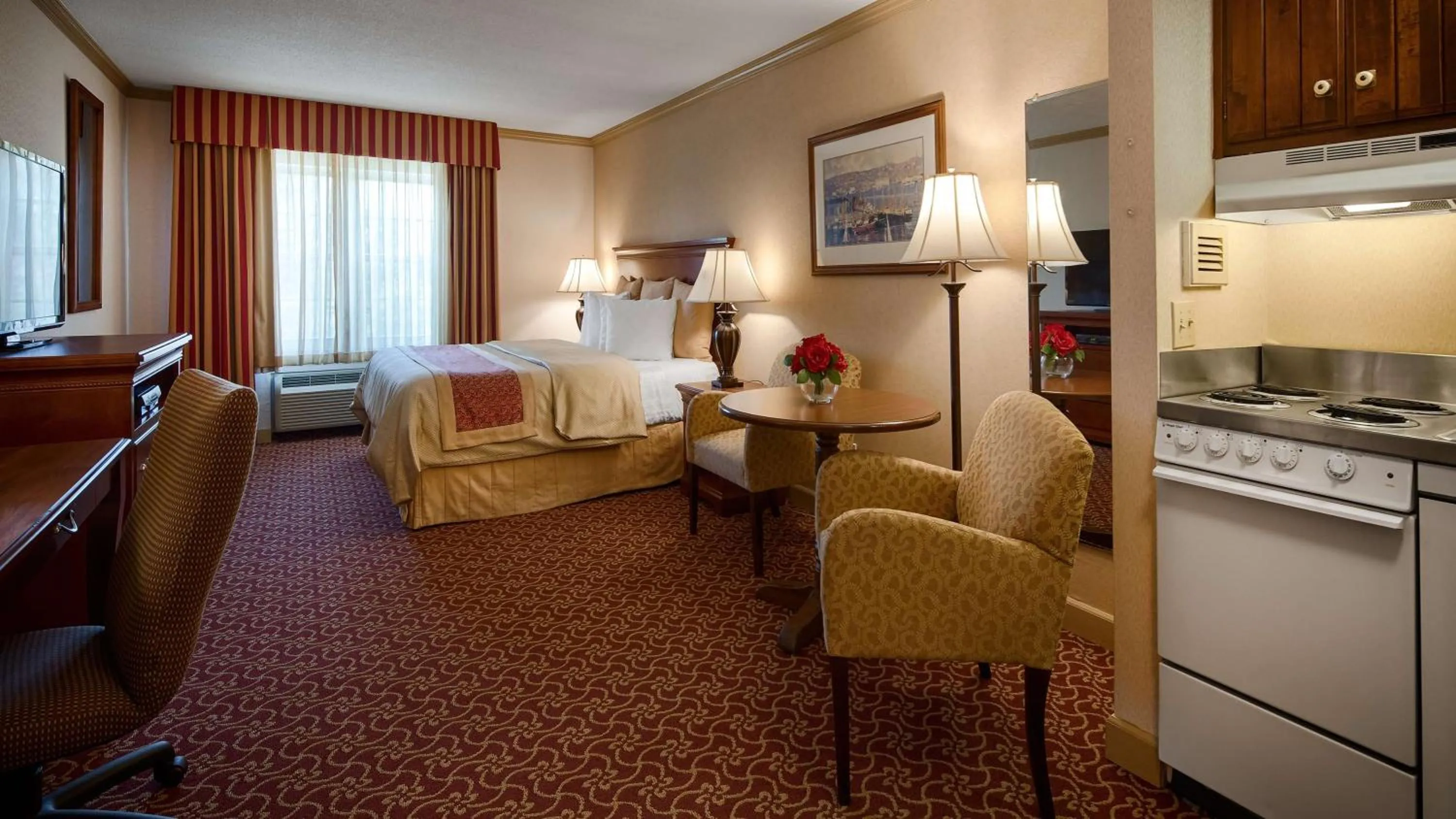 King Suite - Non-Smoking in Best Western PLUS Morristown Inn-Florham Park