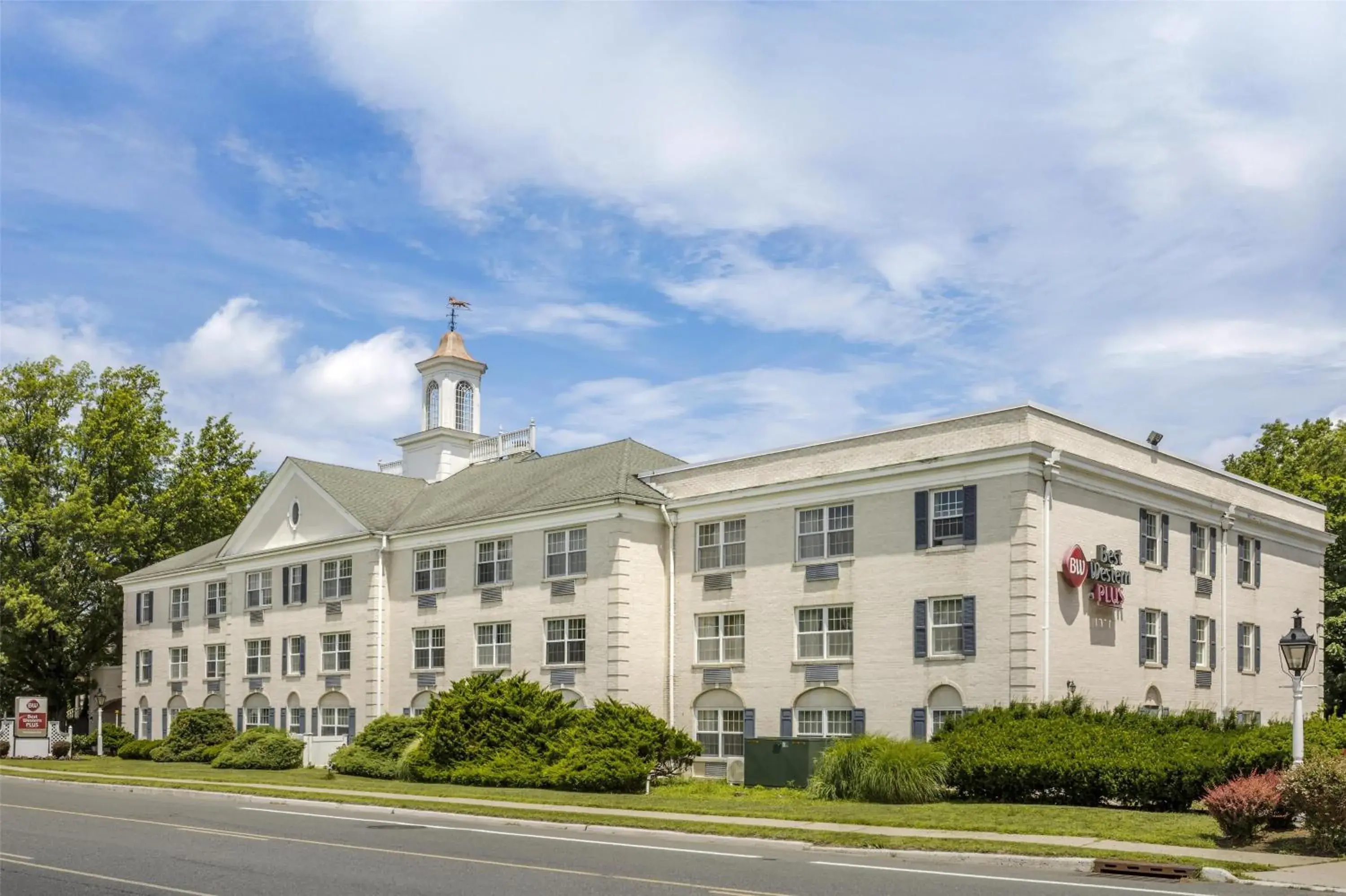 Property building in Best Western PLUS Morristown Inn-Florham Park Property building in Best Western PLUS Morristown Inn-Florham Park