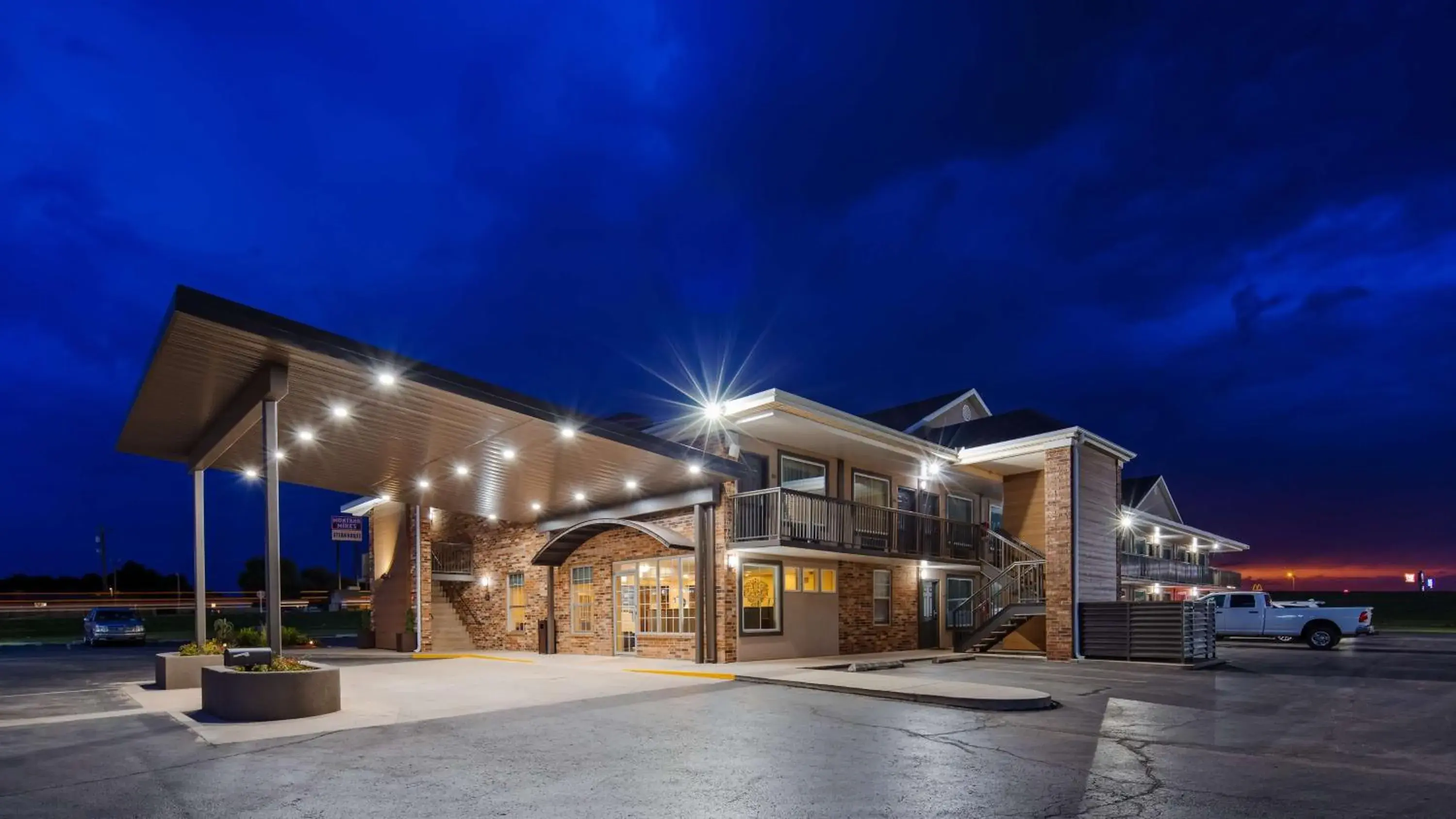 Property building in Best Western El Reno Property building in Best Western El Reno