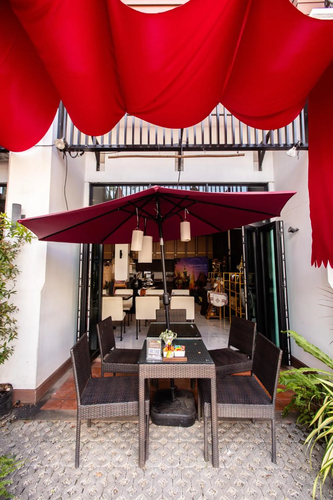 Restaurant/places to eat in The Experience Walking Street Chiang Mai