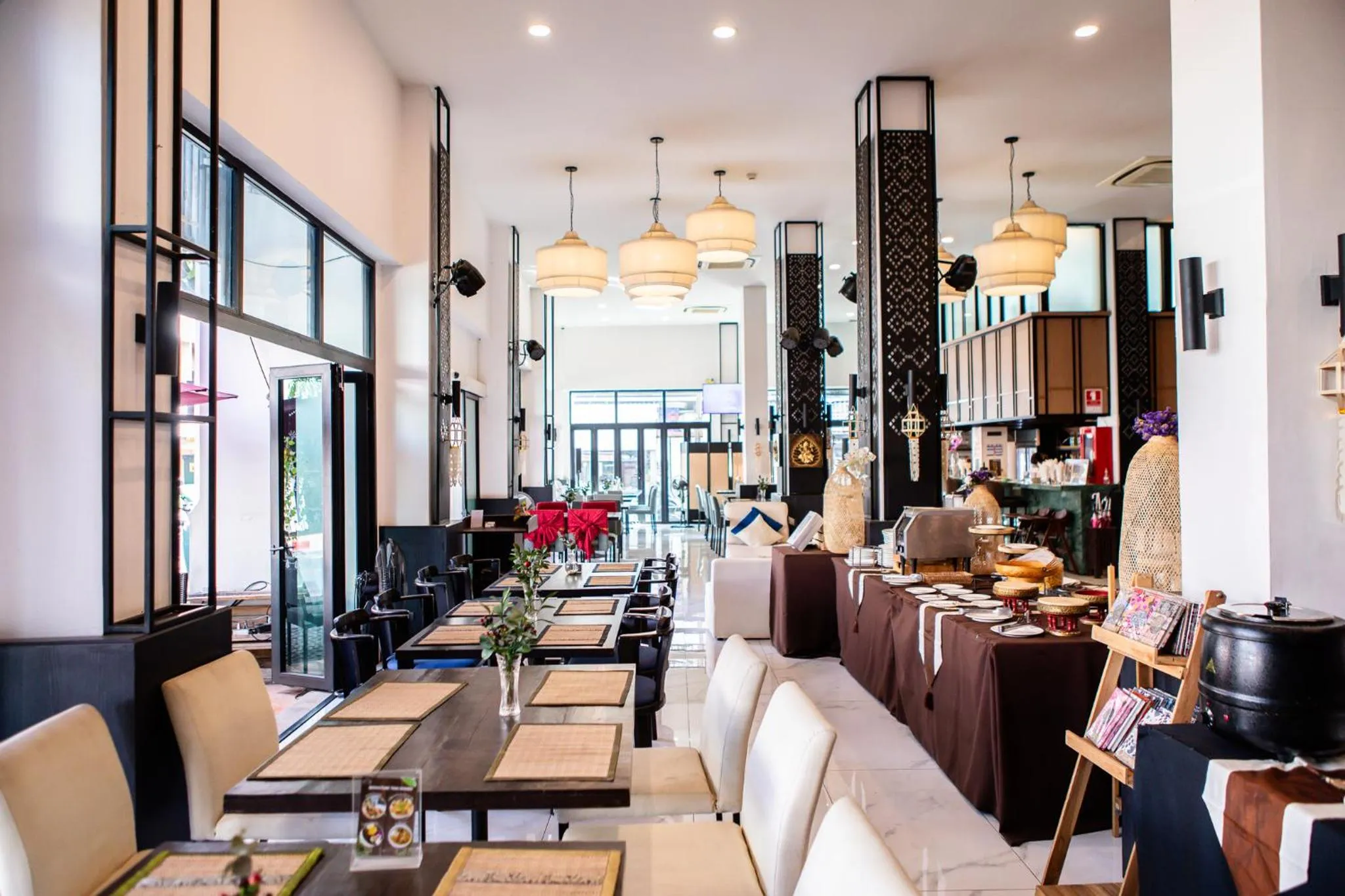 Restaurant/places to eat in The Experience Walking Street Chiang Mai