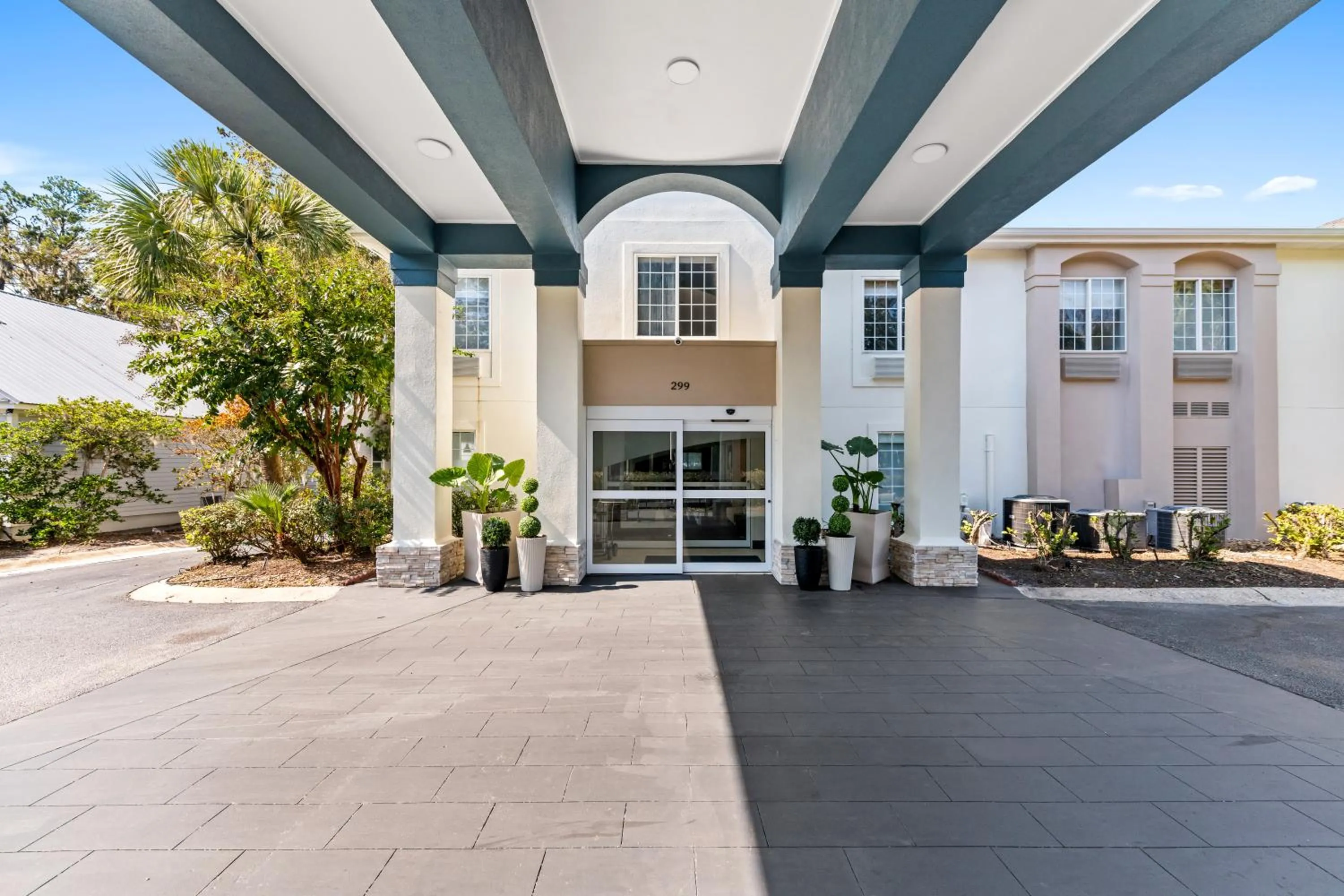 Property building in Holiday Inn Express Saint Simons Island by IHG