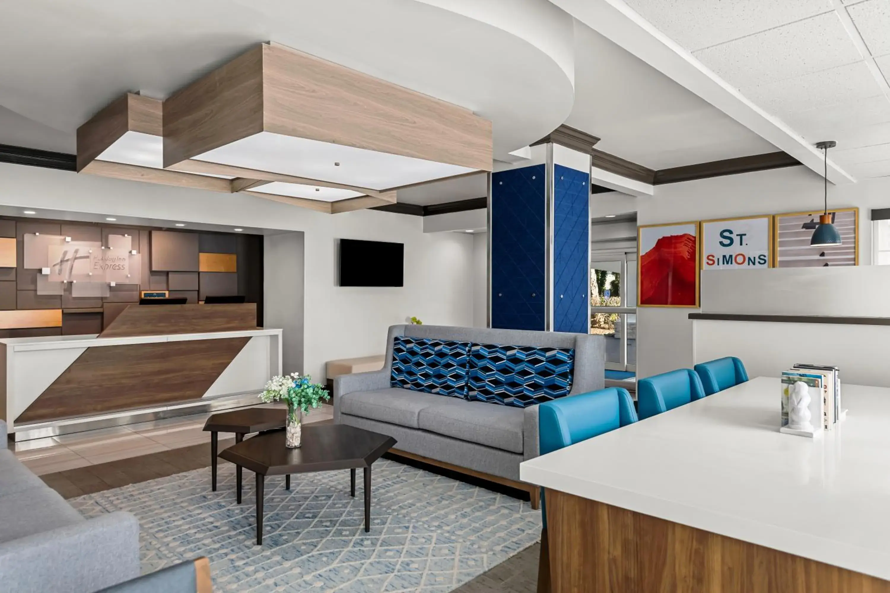 Lobby or reception in Holiday Inn Express Saint Simons Island by IHG Lobby or reception in Holiday Inn Express Saint Simons Island by IHG