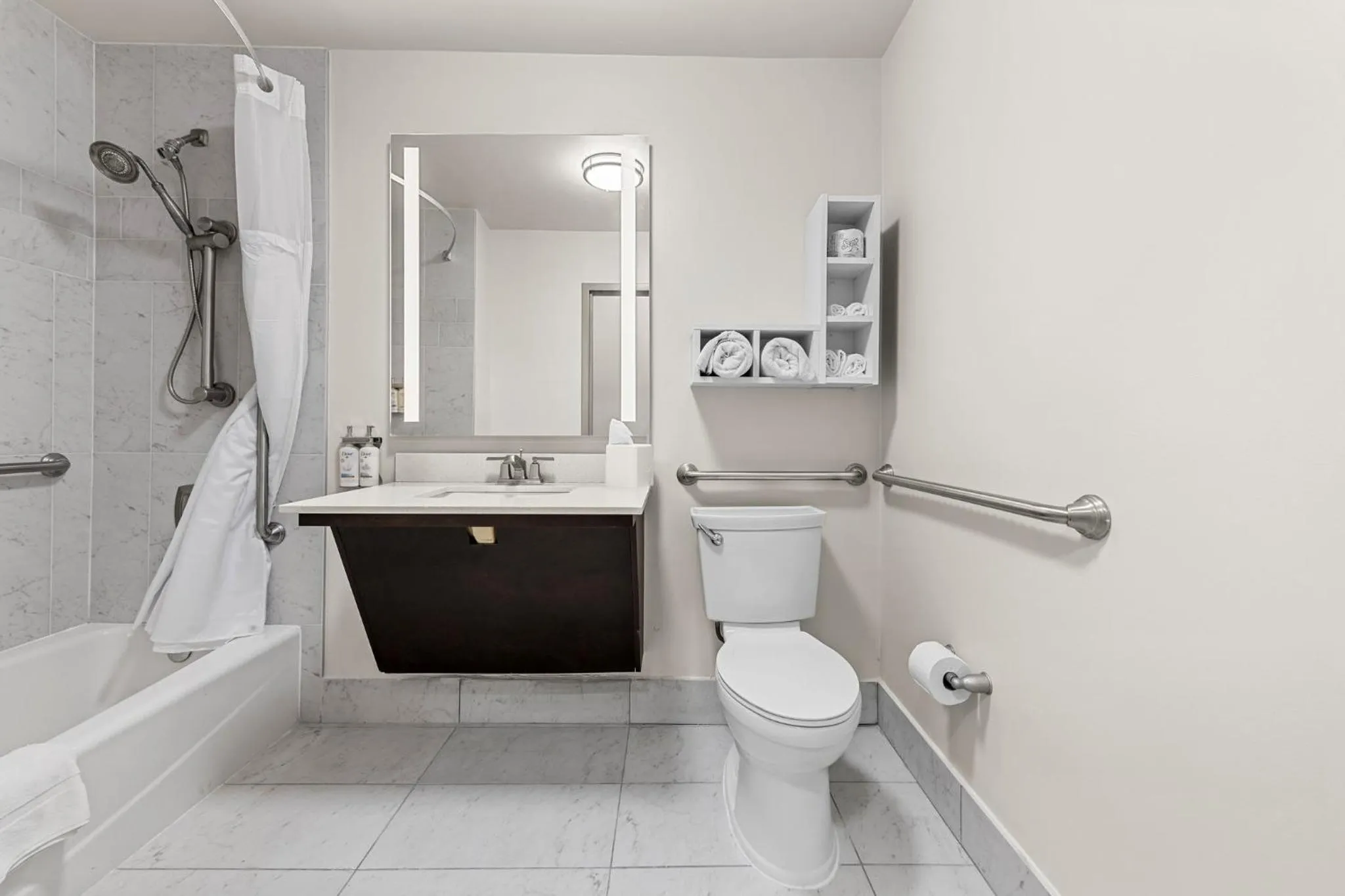 Bathroom in Holiday Inn Express Saint Simons Island by IHG