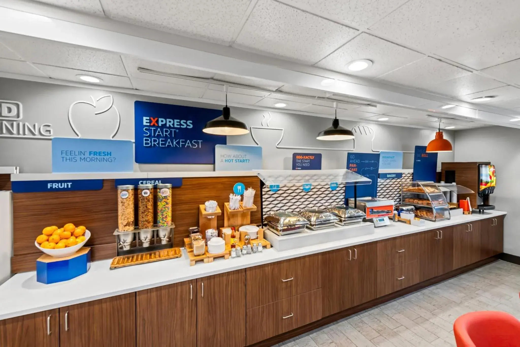 Breakfast in Holiday Inn Express Saint Simons Island by IHG Breakfast in Holiday Inn Express Saint Simons Island by IHG